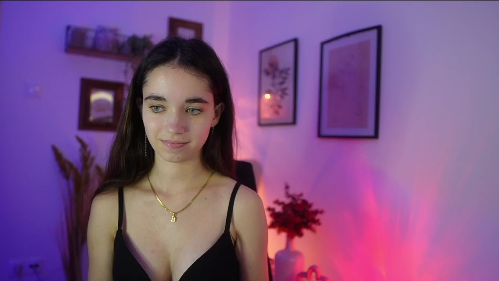 Gallery image thumbnail from Gia_Paige18's myfreecams stream on, 11/07/2025, 15:23 image 4 of 20