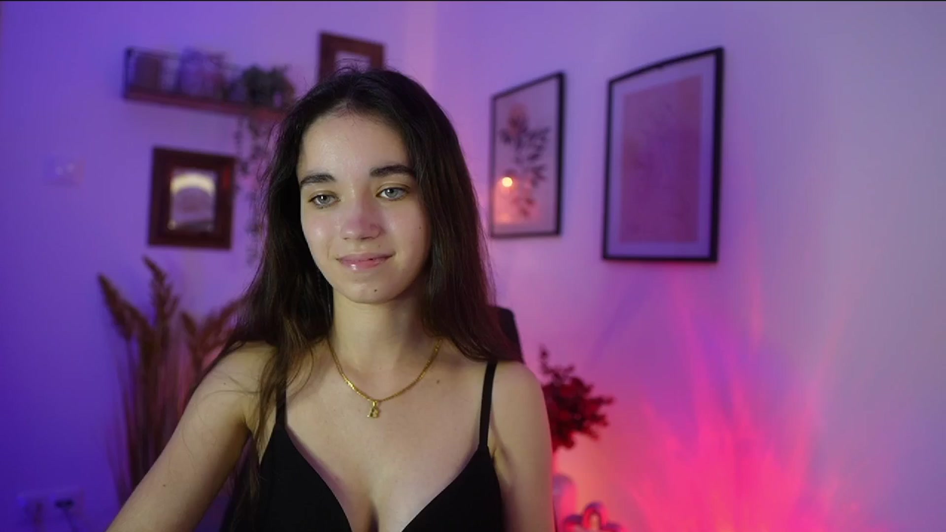 Gallery image thumbnail from Gia_Paige18's myfreecams stream on, 11/07/2025, 15:23 image 13 of 20