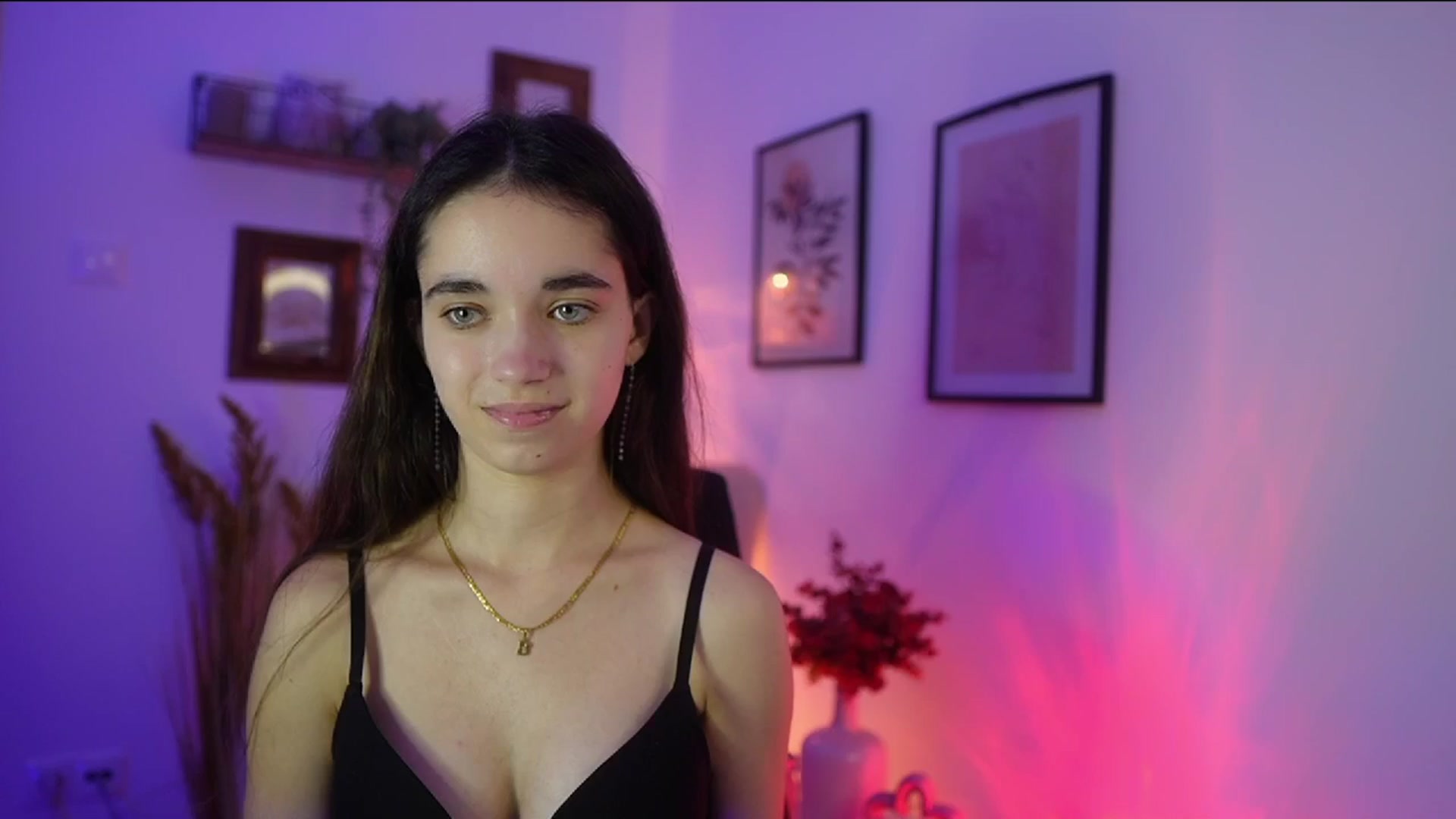 Gallery image thumbnail from Gia_Paige18's myfreecams stream on, 11/07/2025, 15:23 image 6 of 20