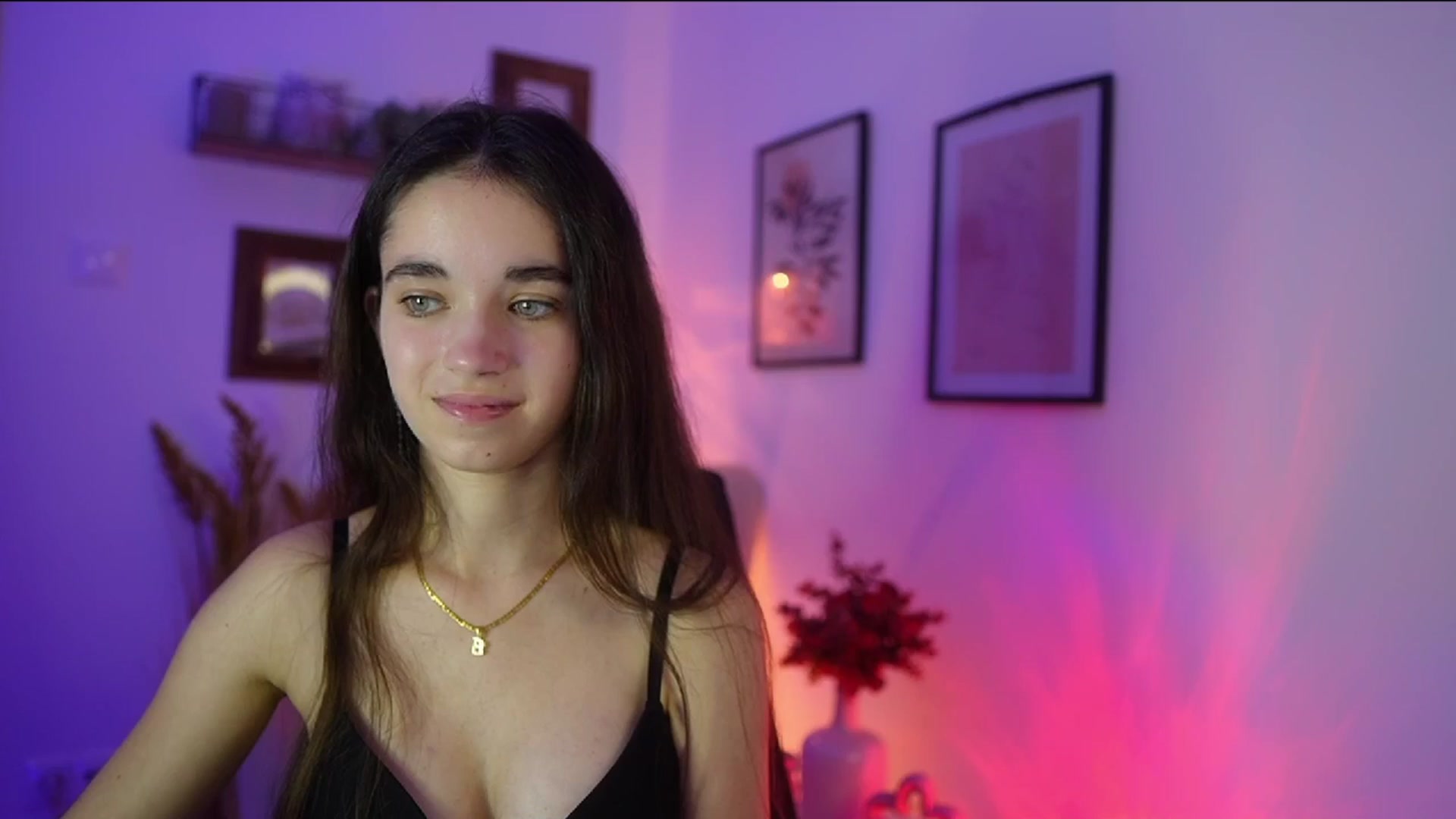 Gallery image thumbnail from Gia_Paige18's myfreecams stream on, 11/07/2025, 18:53 image 12 of 20