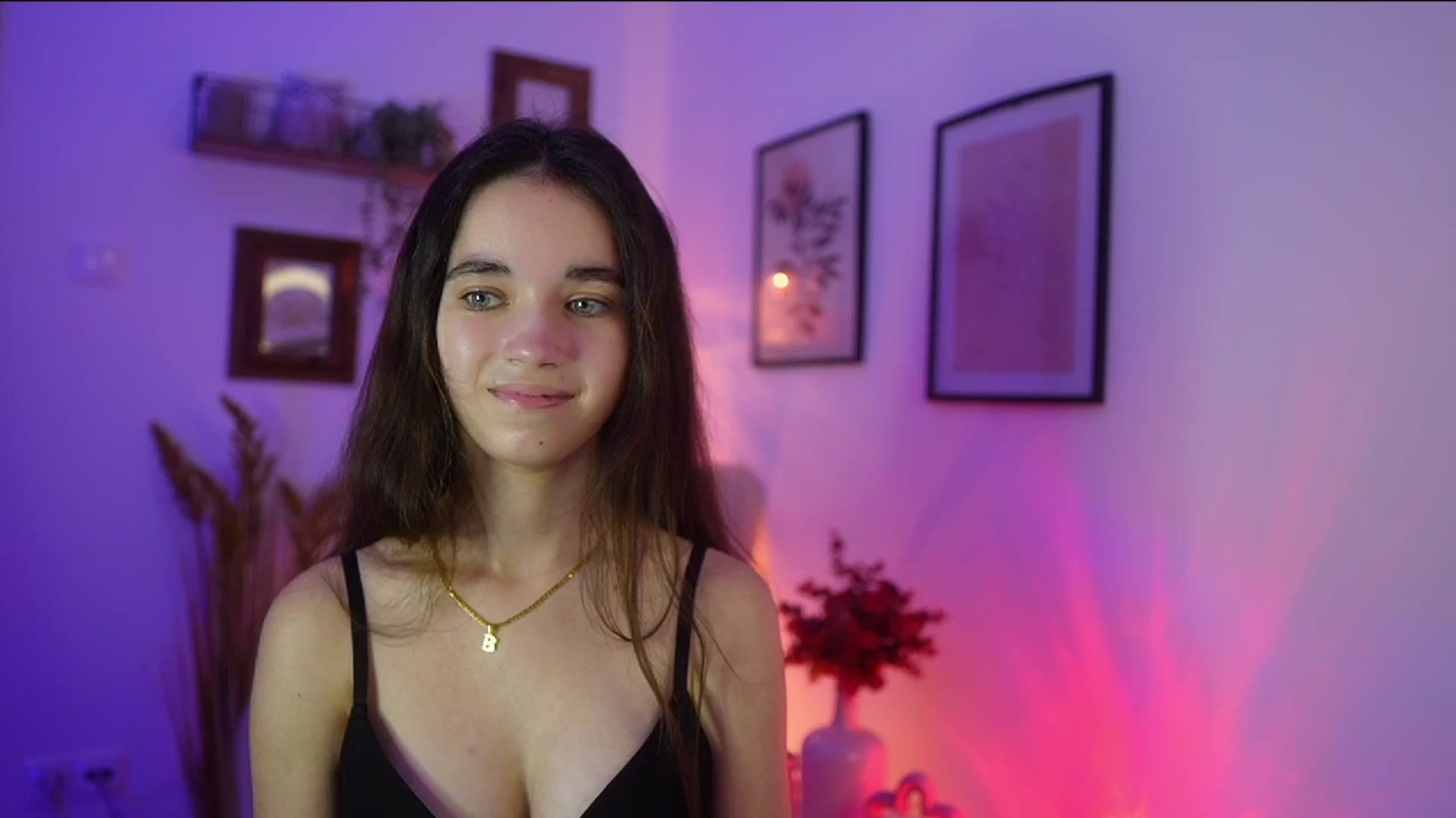 Gallery image thumbnail from Gia_Paige18's myfreecams stream on, 11/07/2025, 18:53 image 18 of 20