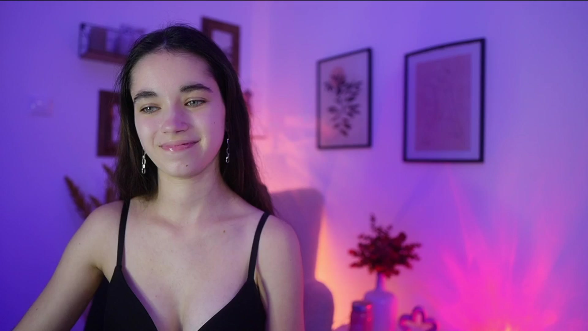 Gallery image thumbnail from Gia_Paige18's myfreecams stream on, 11/09/2025, 17:43 image 20 of 20