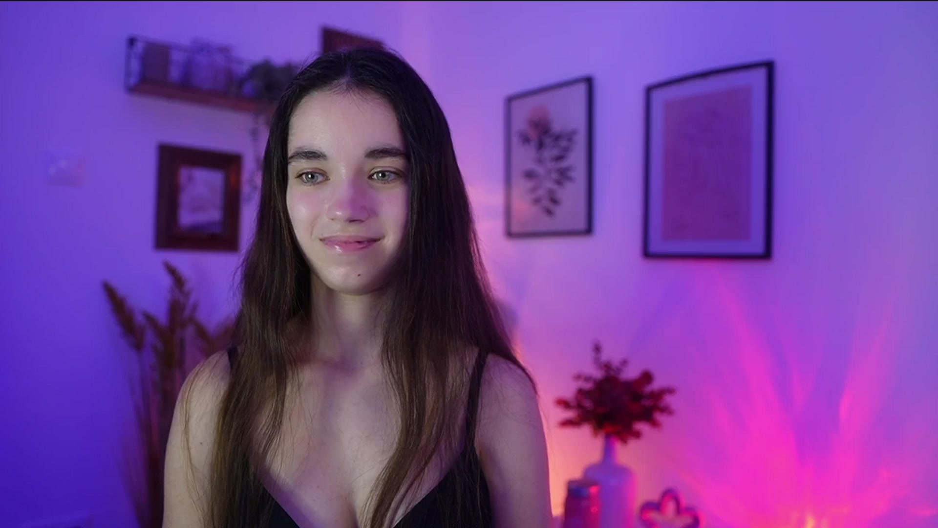 Gallery image thumbnail from Gia_Paige18's myfreecams stream on, 11/09/2025, 23:52 image 13 of 20