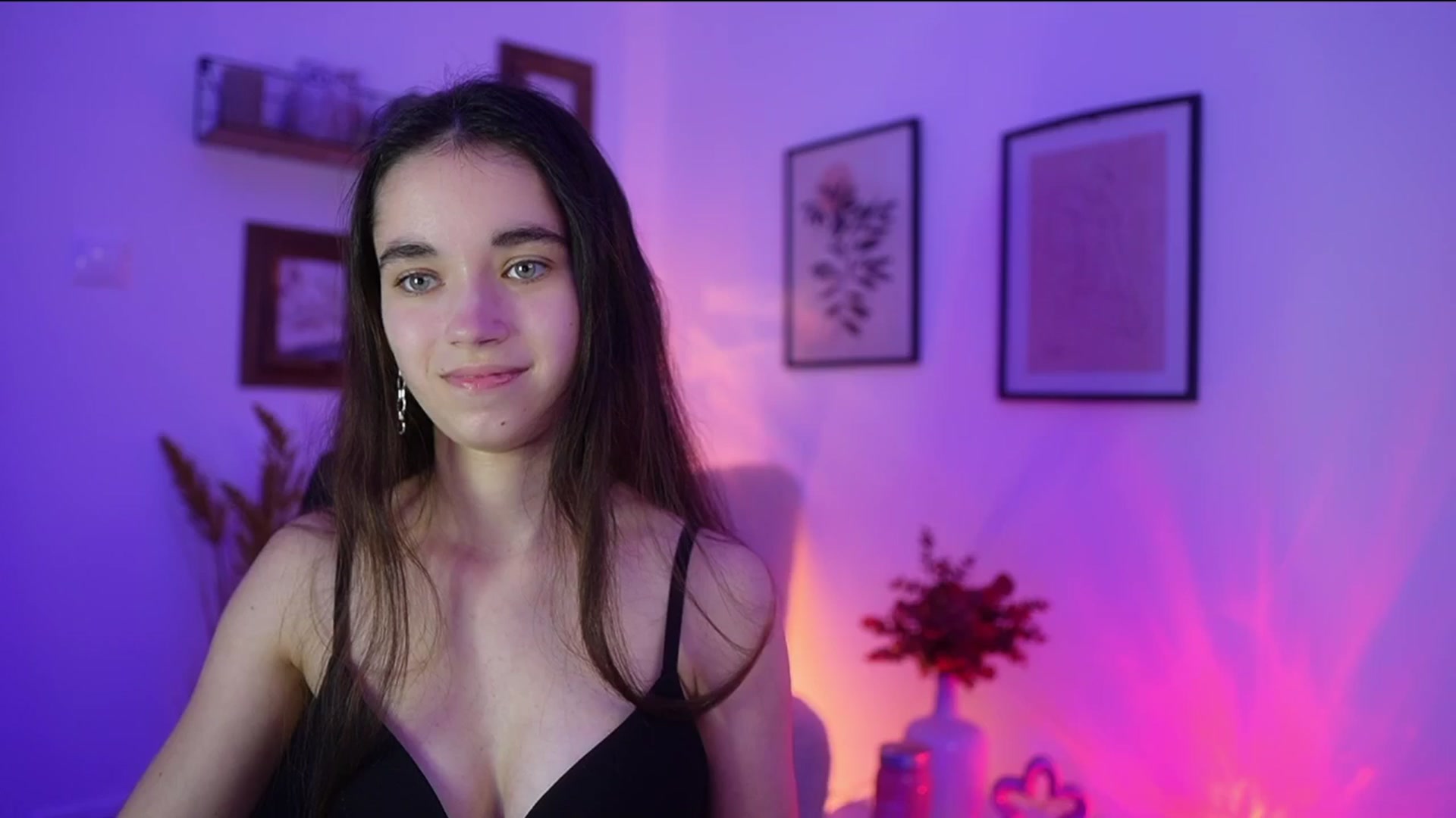 Gallery image thumbnail from Gia_Paige18's myfreecams stream on, 11/09/2025, 23:52 image 2 of 20