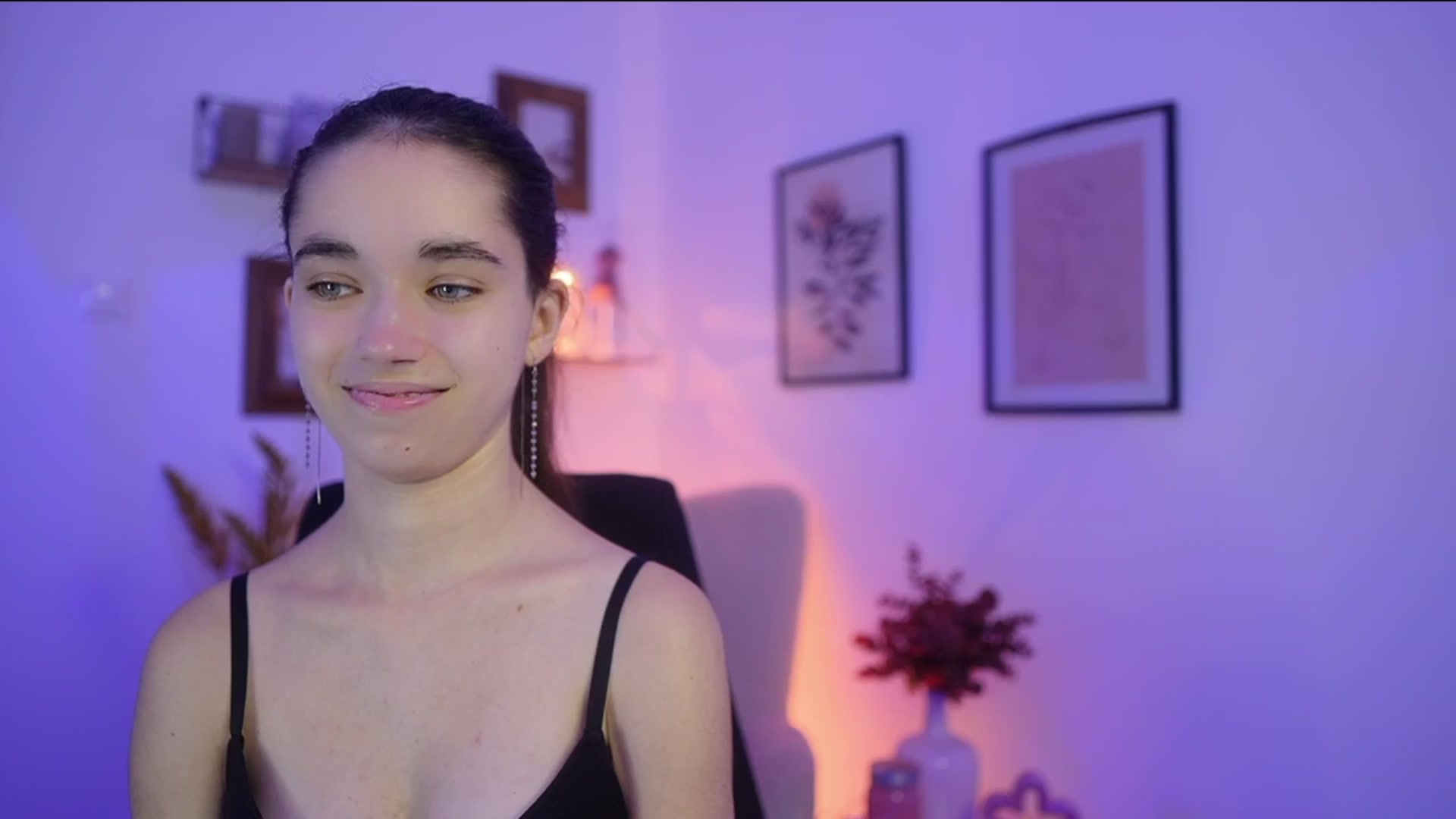 Gallery image thumbnail from Gia_Paige18's myfreecams stream on, 11/13/2025, 15:54 image 20 of 20