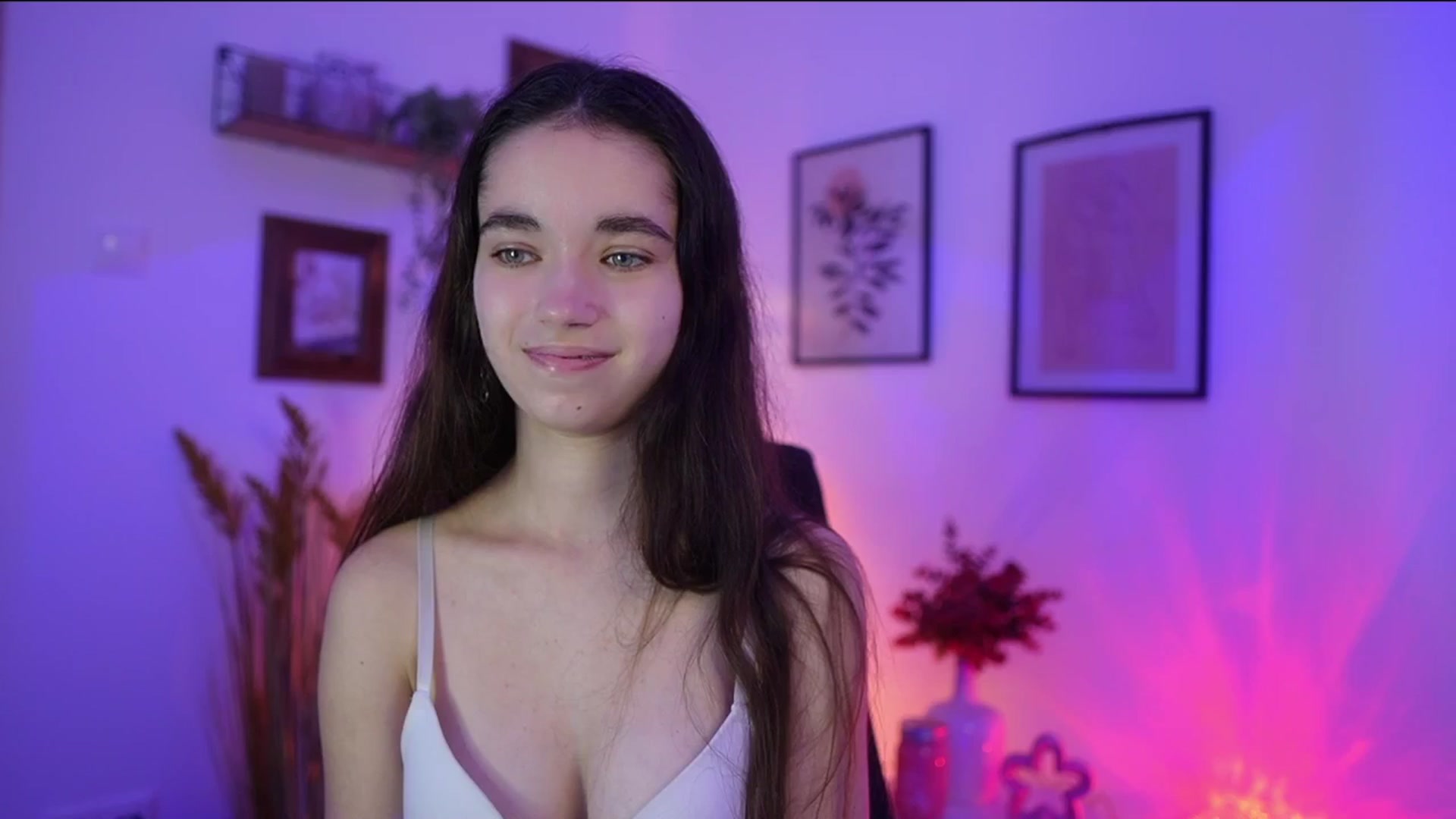 Gallery image thumbnail from Gia_Paige18's myfreecams stream on, 11/15/2025, 15:36 image 6 of 20