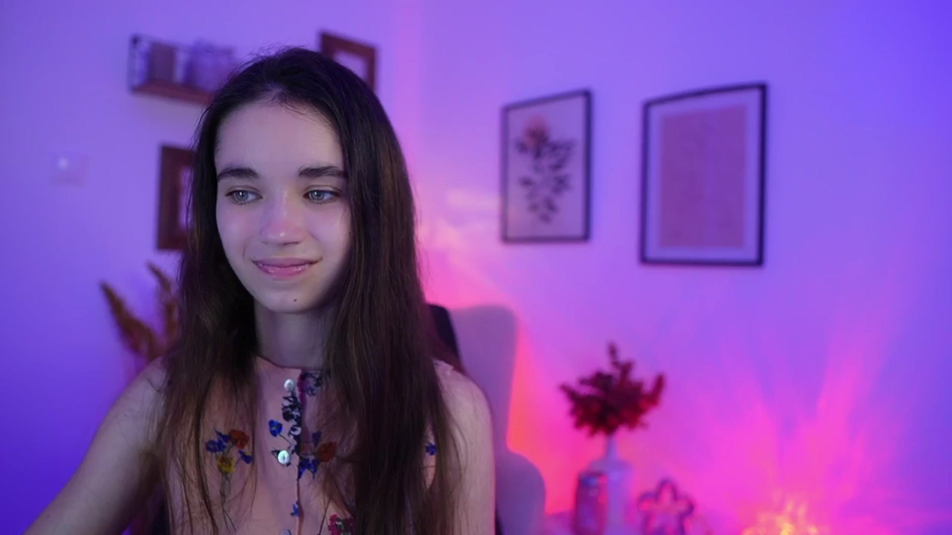 Gallery image thumbnail from Gia_Paige18's myfreecams stream on, 11/19/2025, 19:45 image 11 of 20