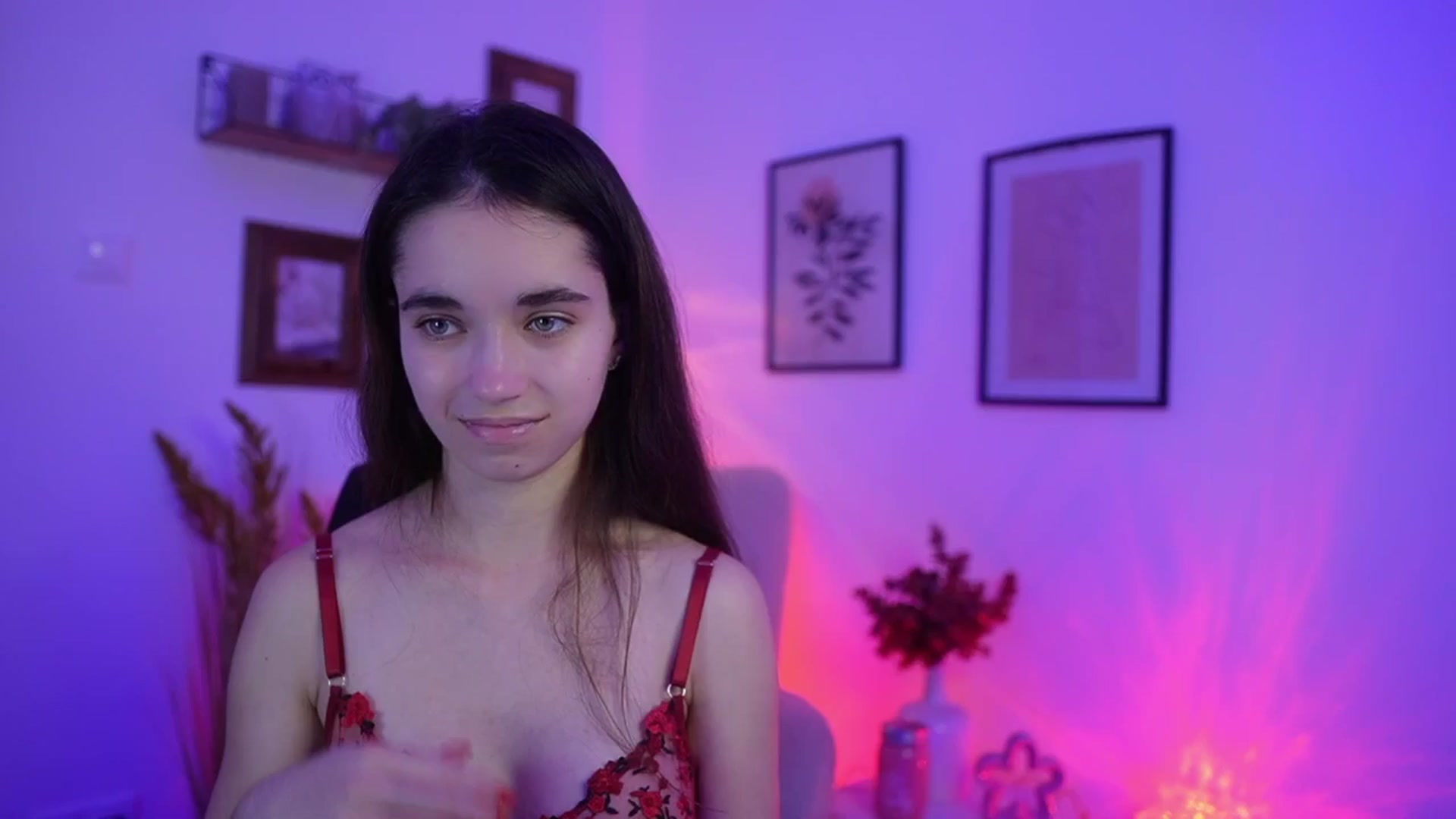 Gallery image thumbnail from Gia_Paige18's myfreecams stream on, 11/19/2025, 20:14 image 20 of 20