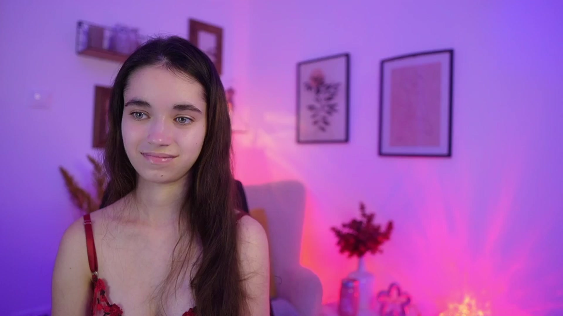 Gallery image thumbnail from Gia_Paige18's myfreecams stream on, 11/19/2025, 21:30 image 12 of 20