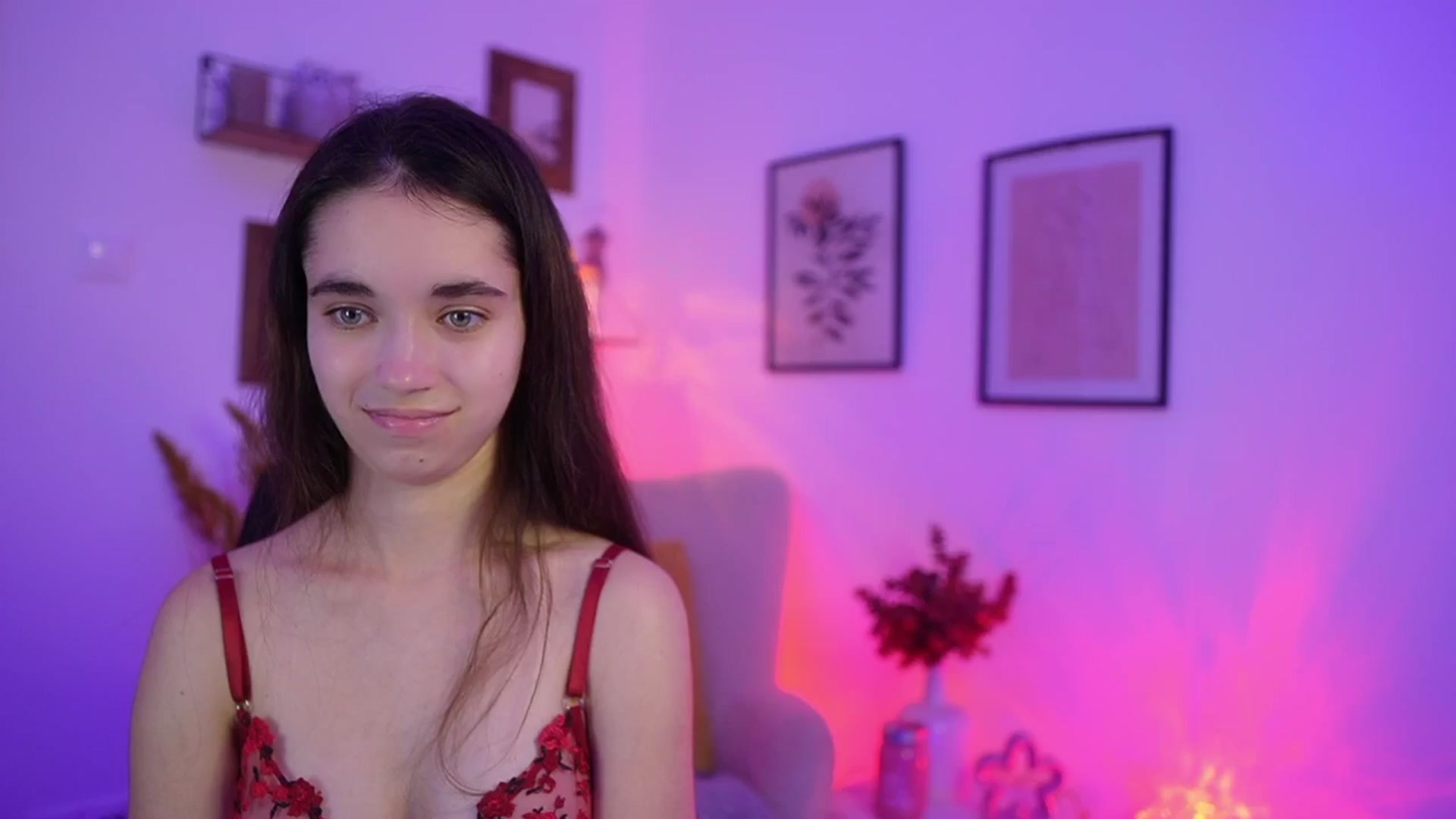 Gallery image thumbnail from Gia_Paige18's myfreecams stream on, 11/19/2025, 21:30 image 7 of 20