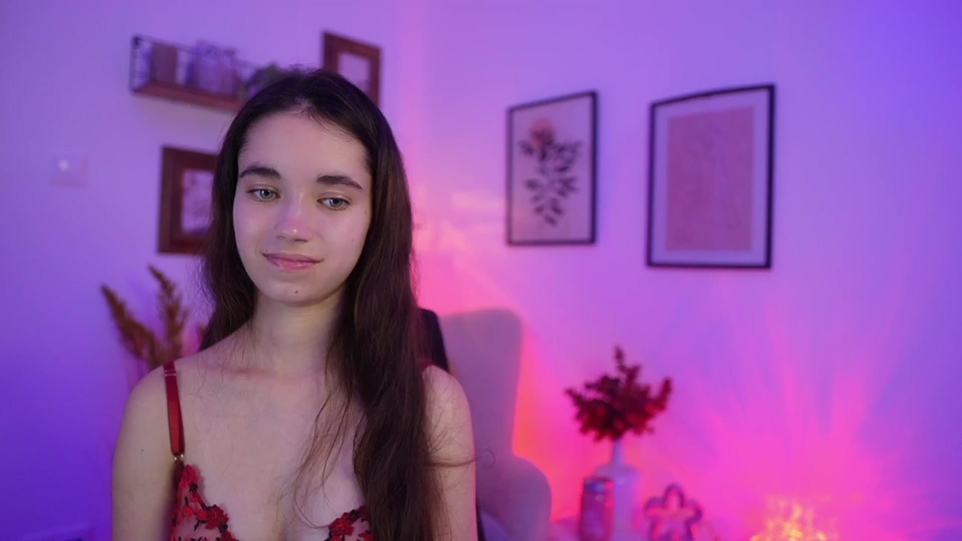Gallery image thumbnail from Gia_Paige18's myfreecams stream on, 11/19/2025, 21:30 image 11 of 20