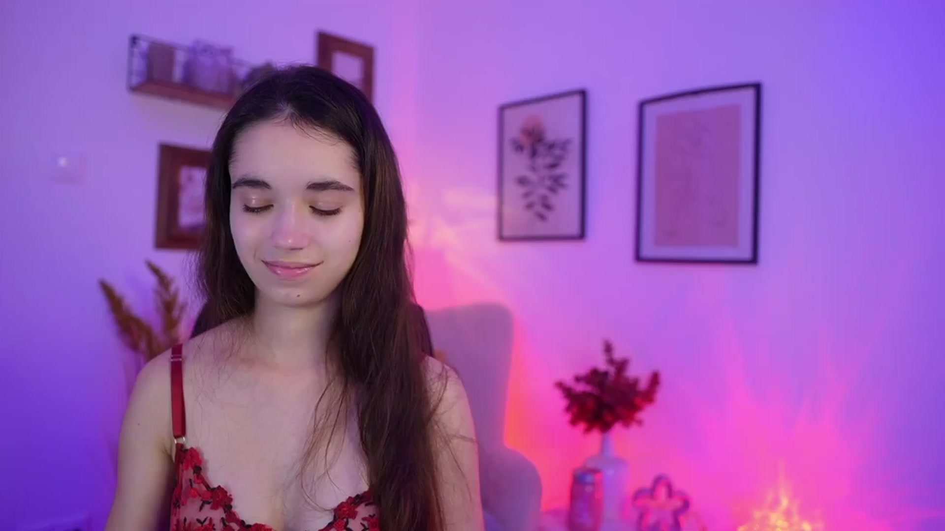 Gallery image thumbnail from Gia_Paige18's myfreecams stream on, 11/19/2025, 21:30 image 10 of 20