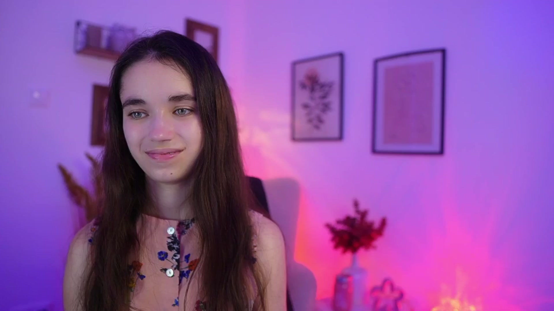 Gallery image thumbnail from Gia_Paige18's myfreecams stream on, 11/19/2025, 23:42 image 10 of 20