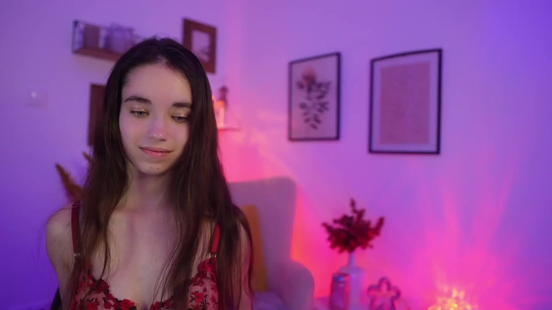 Gallery image thumbnail from Gia_Paige18's myfreecams stream on, 11/20/2025, 02:31 image 1 of 20