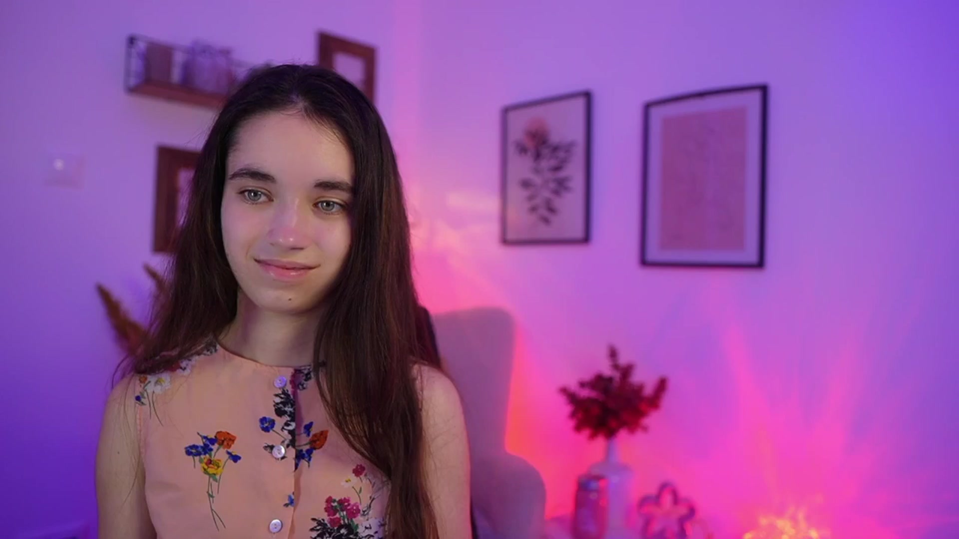 Gallery image thumbnail from Gia_Paige18's myfreecams stream on, 11/20/2025, 02:31 image 8 of 20