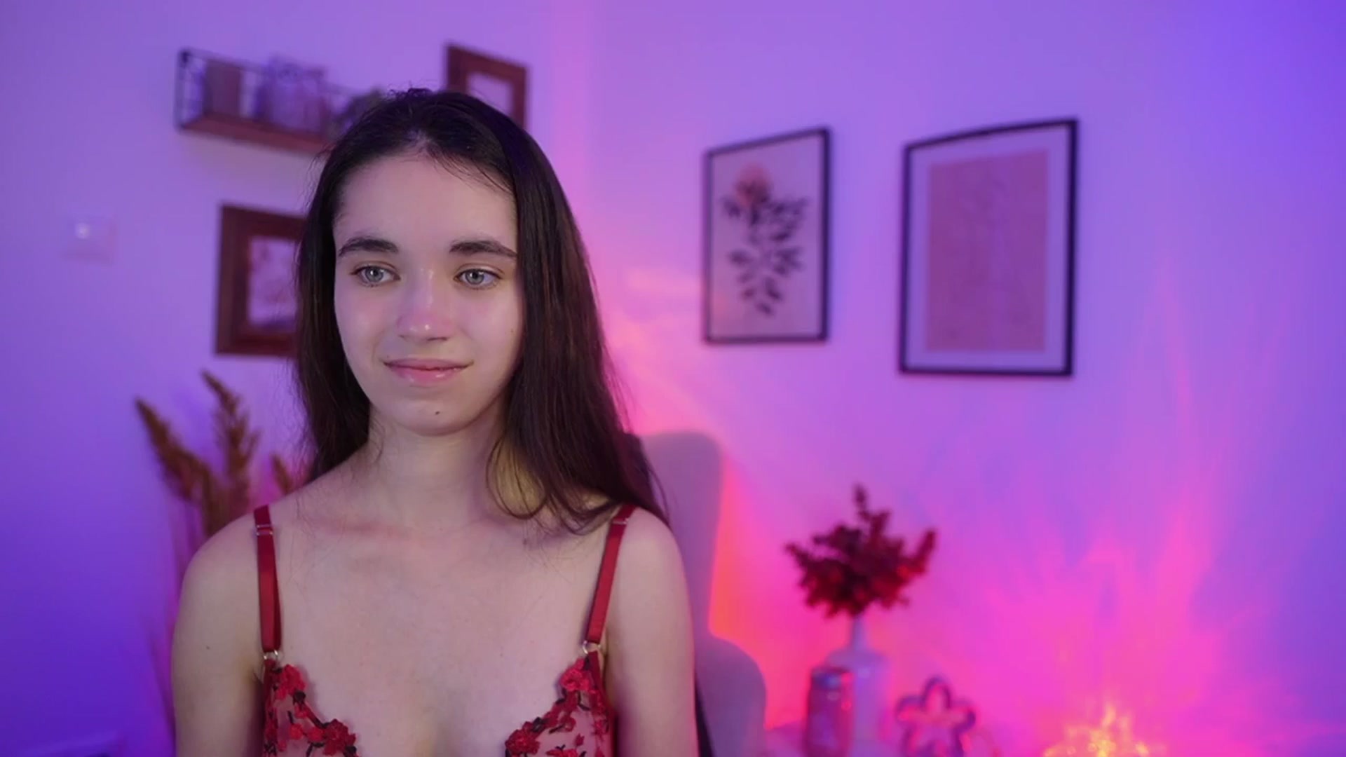 Gallery image thumbnail from Gia_Paige18's myfreecams stream on, 11/20/2025, 02:31 image 18 of 20