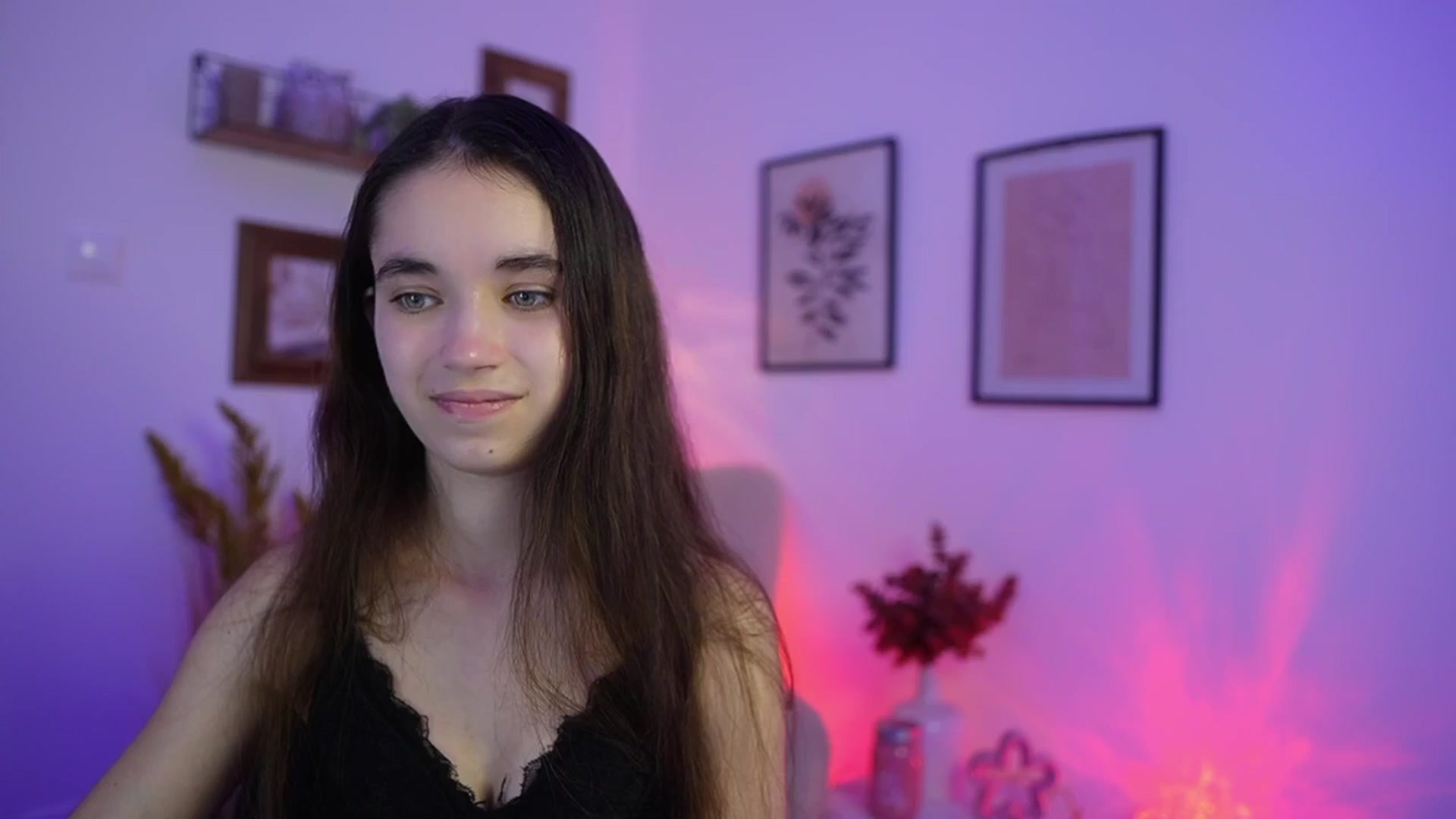 Gallery image thumbnail from Gia_Paige18's myfreecams stream on, 11/20/2025, 15:59 image 8 of 20