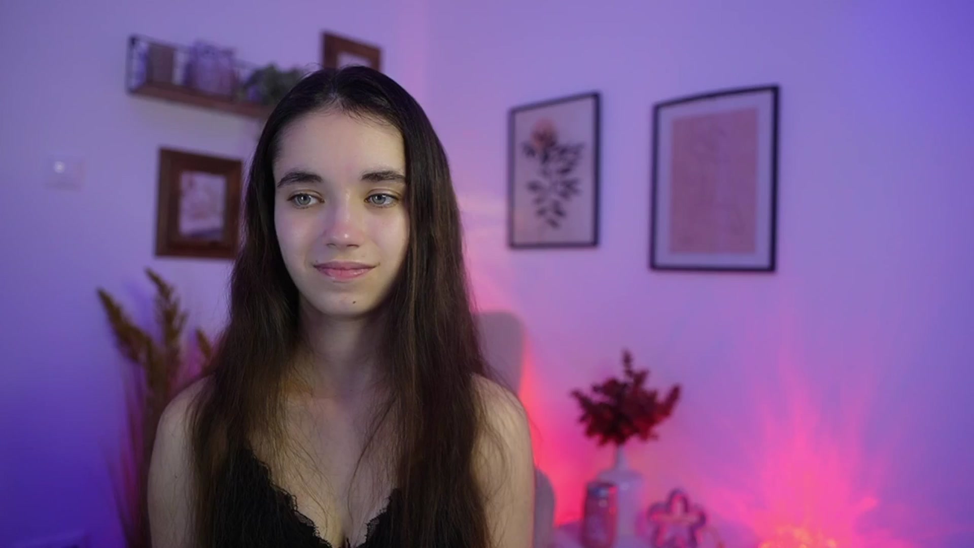 Gallery image thumbnail from Gia_Paige18's myfreecams stream on, 11/20/2025, 15:59 image 17 of 20