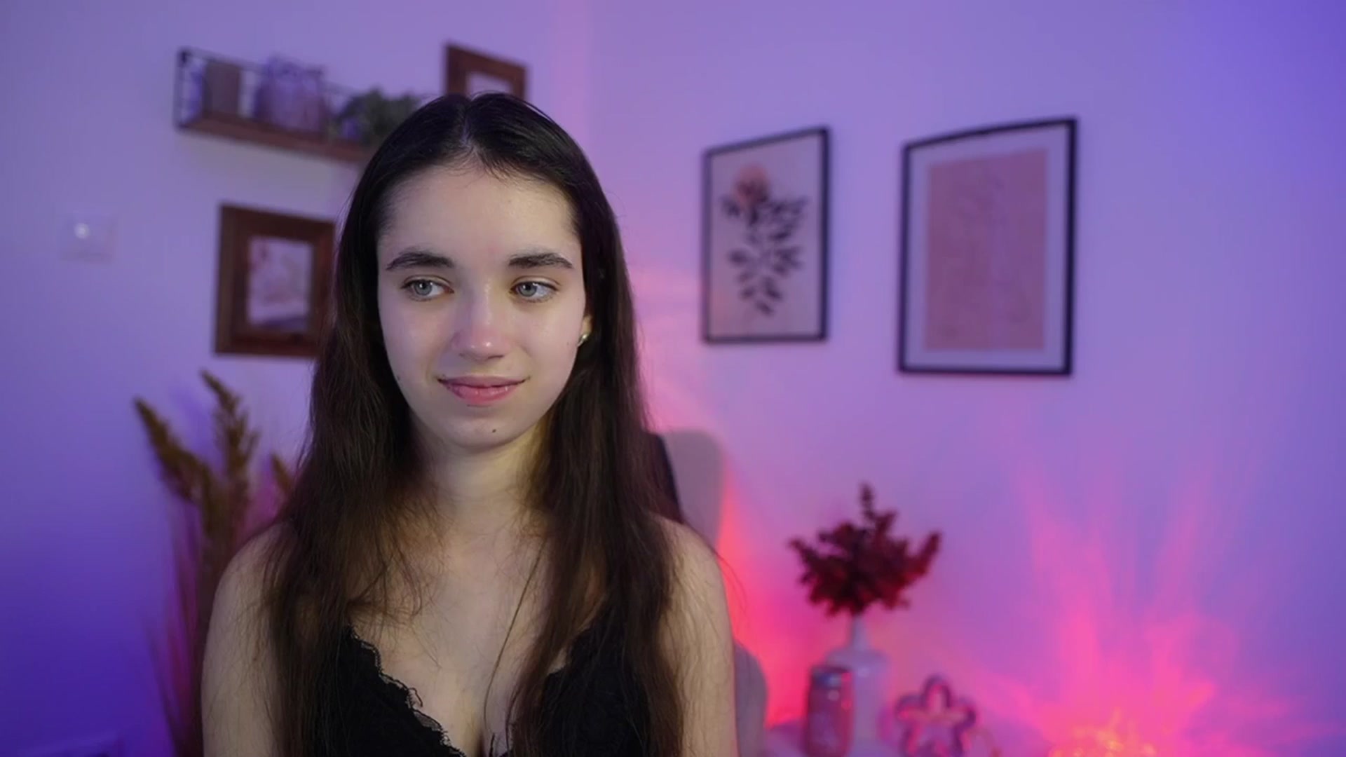 Gallery image thumbnail from Gia_Paige18's myfreecams stream on, 11/20/2025, 15:59 image 16 of 20