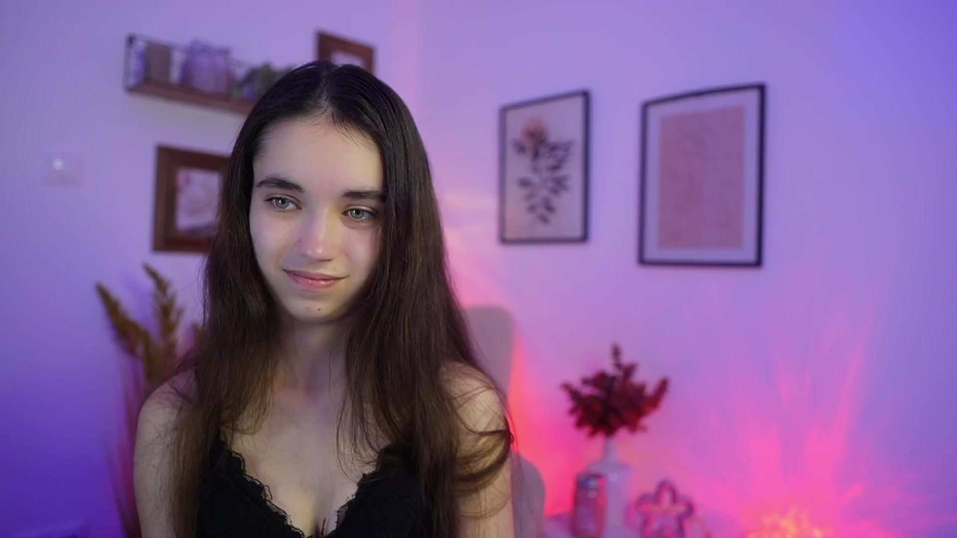 Gallery image thumbnail from Gia_Paige18's myfreecams stream on, 11/20/2025, 15:59 image 5 of 20