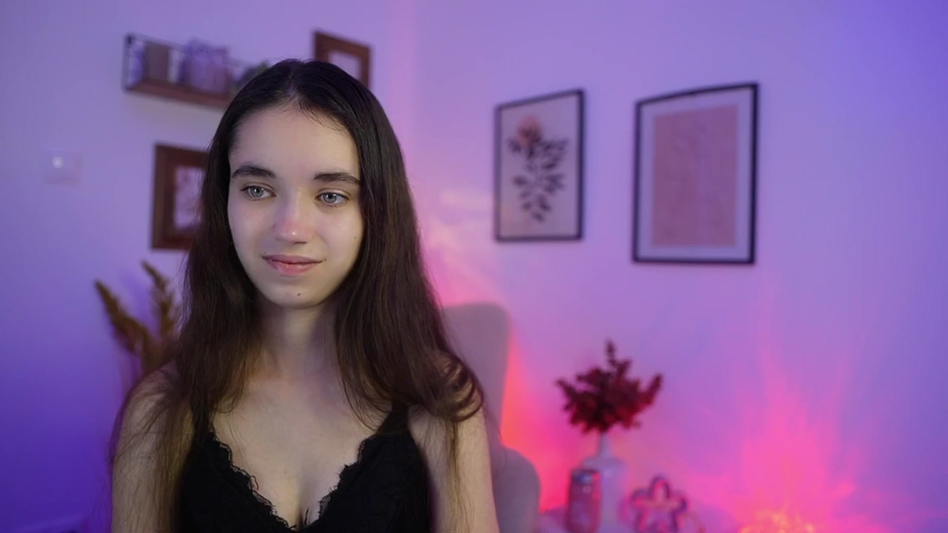 Gallery image thumbnail from Gia_Paige18's myfreecams stream on, 11/20/2025, 15:59 image 3 of 20