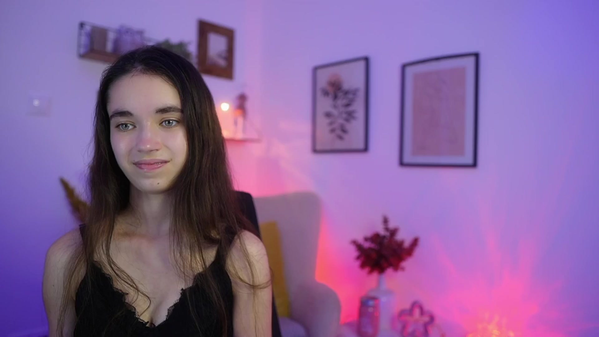 Gallery image thumbnail from Gia_Paige18's myfreecams stream on, 11/20/2025, 19:00 image 20 of 20