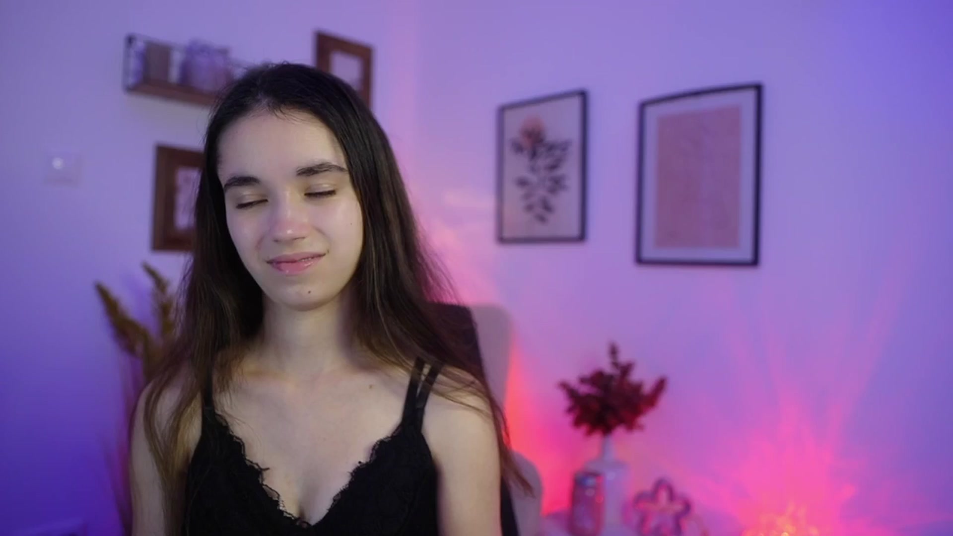 Gallery image thumbnail from Gia_Paige18's myfreecams stream on, 11/20/2025, 19:00 image 5 of 20