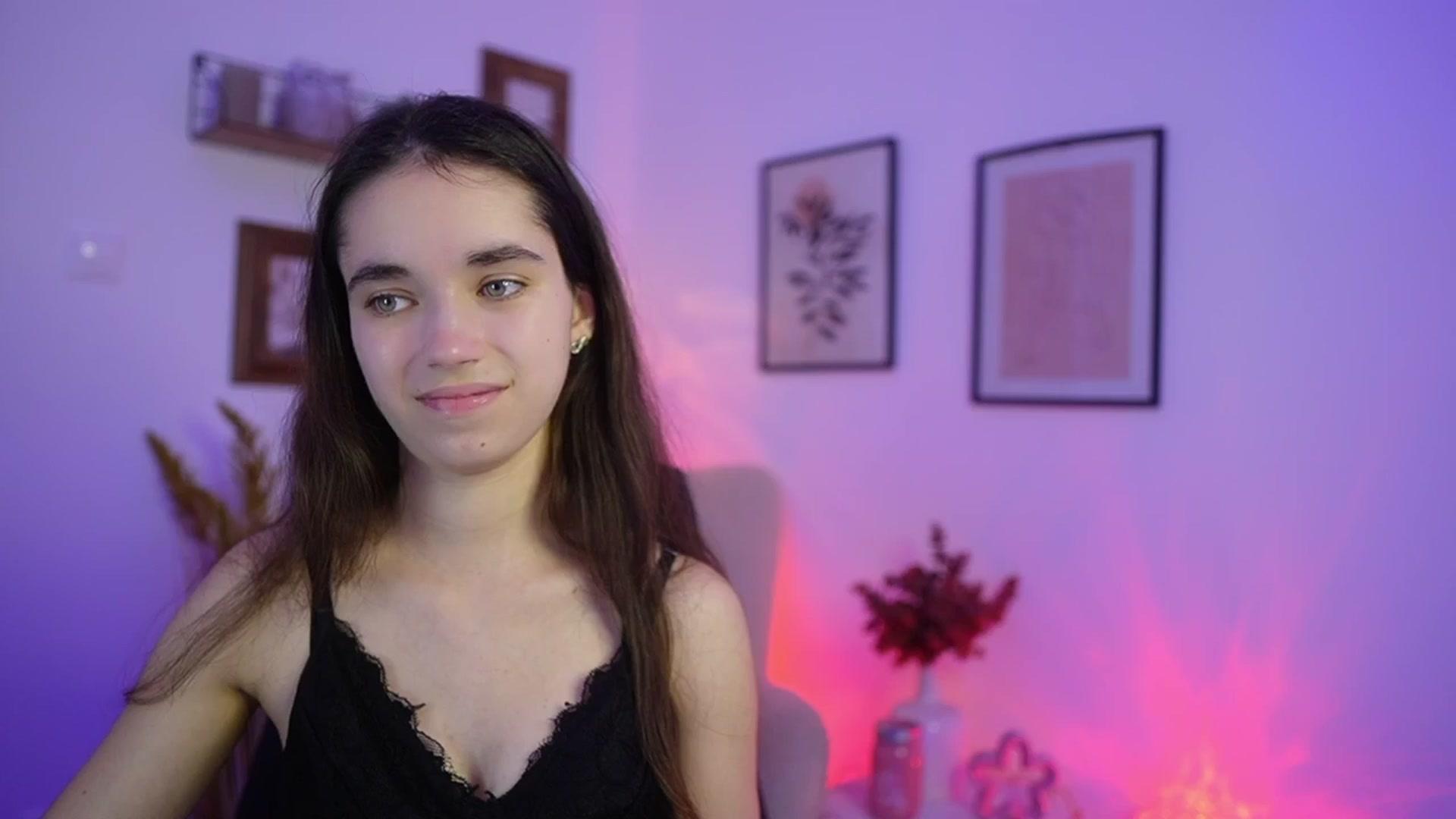 Gallery image thumbnail from Gia_Paige18's myfreecams stream on, 11/20/2025, 19:00 image 4 of 20