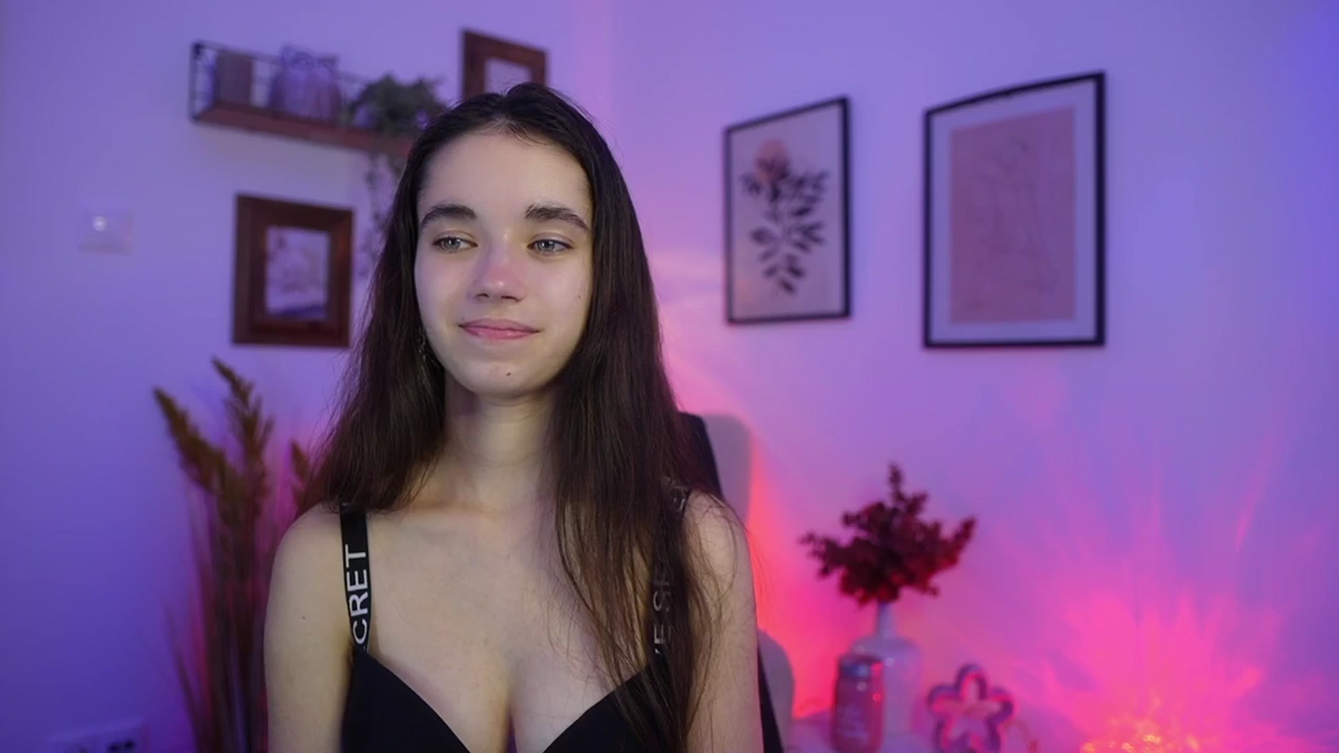 Gallery image thumbnail from Gia_Paige18's myfreecams stream on, 11/21/2025, 21:56 image 19 of 20