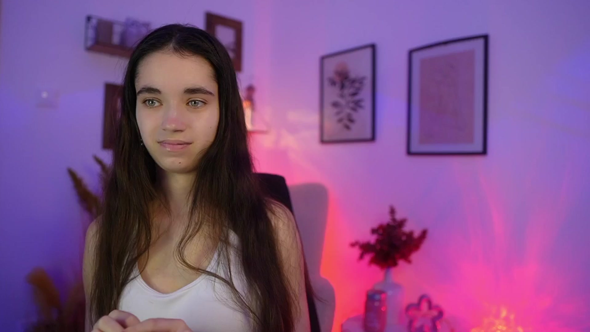 Gallery image thumbnail from Gia_Paige18's myfreecams stream on, 11/22/2025, 21:02 image 9 of 20