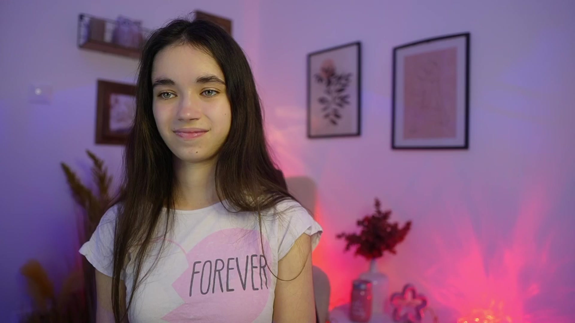 Gallery image thumbnail from Gia_Paige18's myfreecams stream on, 11/24/2025, 19:07 image 7 of 20