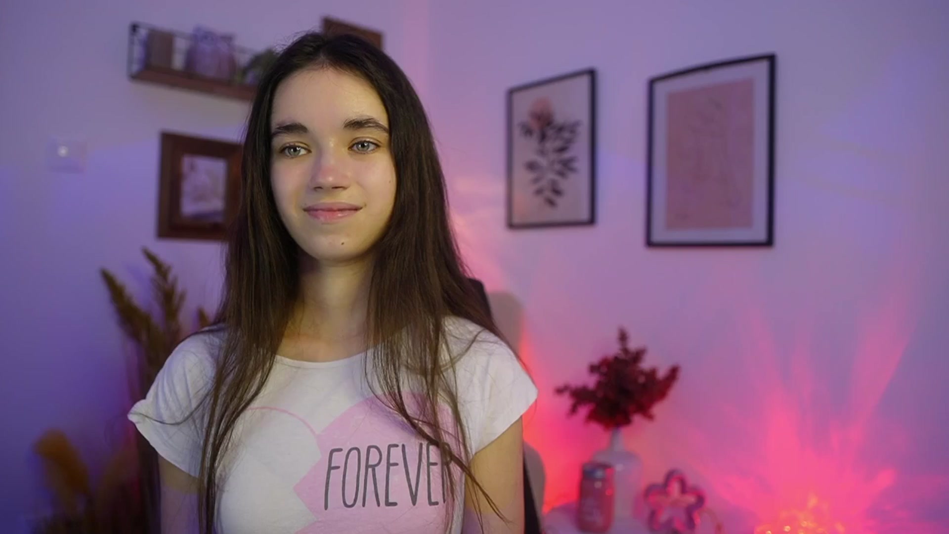 Gallery image thumbnail from Gia_Paige18's myfreecams stream on, 11/24/2025, 19:07 image 17 of 20