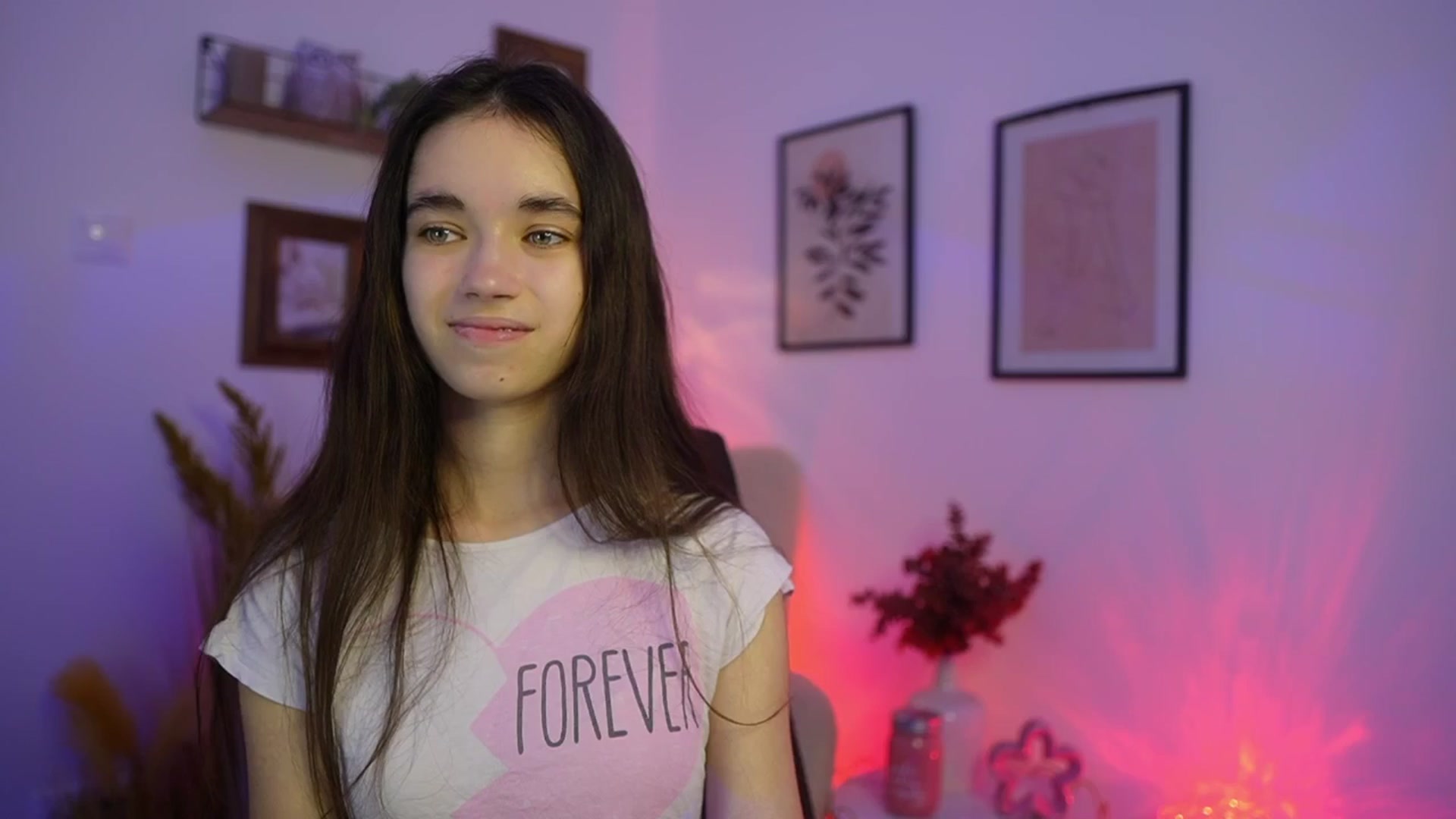 Gallery image thumbnail from Gia_Paige18's myfreecams stream on, 11/24/2025, 19:07 image 8 of 20