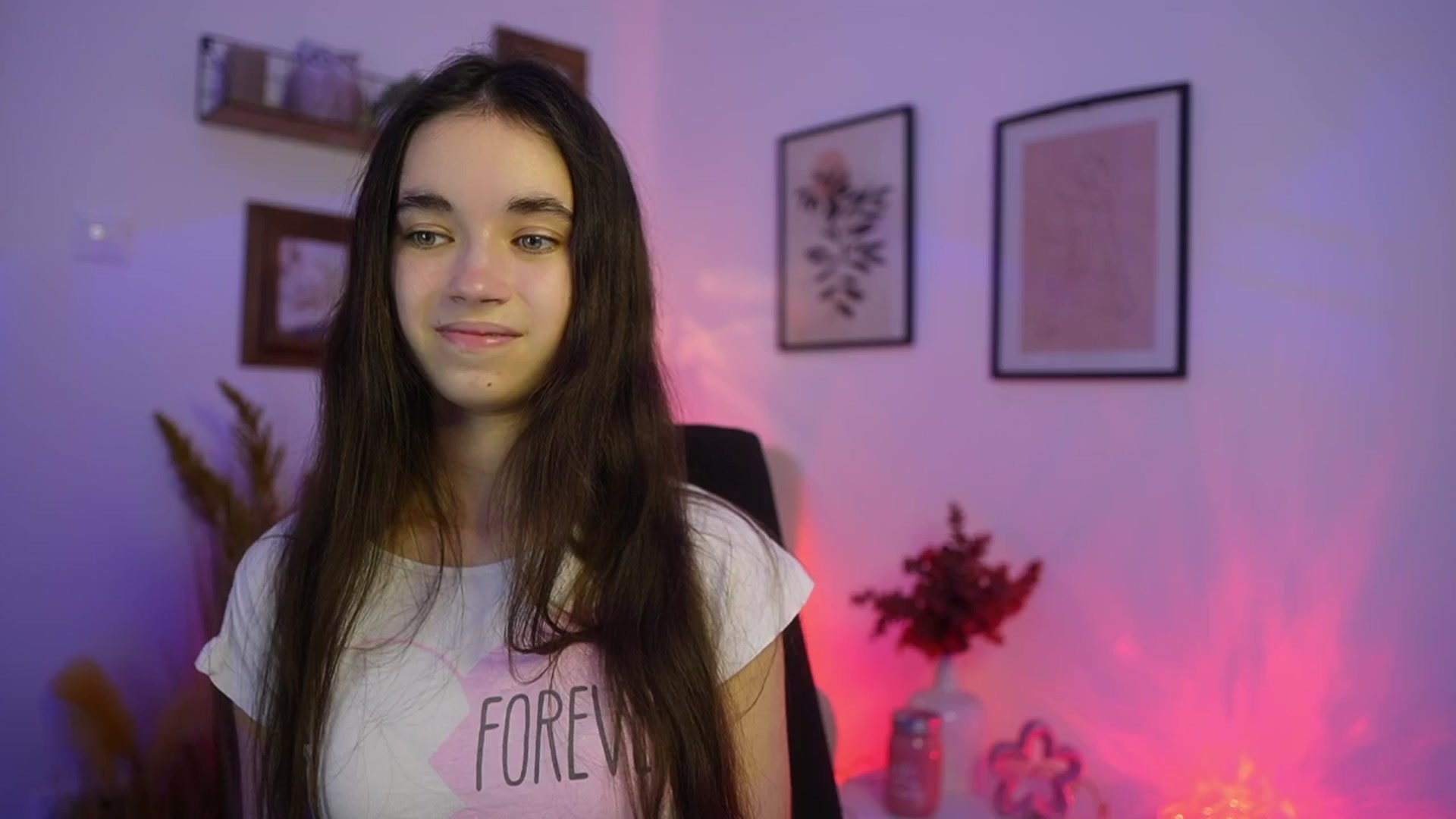 Gallery image thumbnail from Gia_Paige18's myfreecams stream on, 11/24/2025, 19:07 image 15 of 20