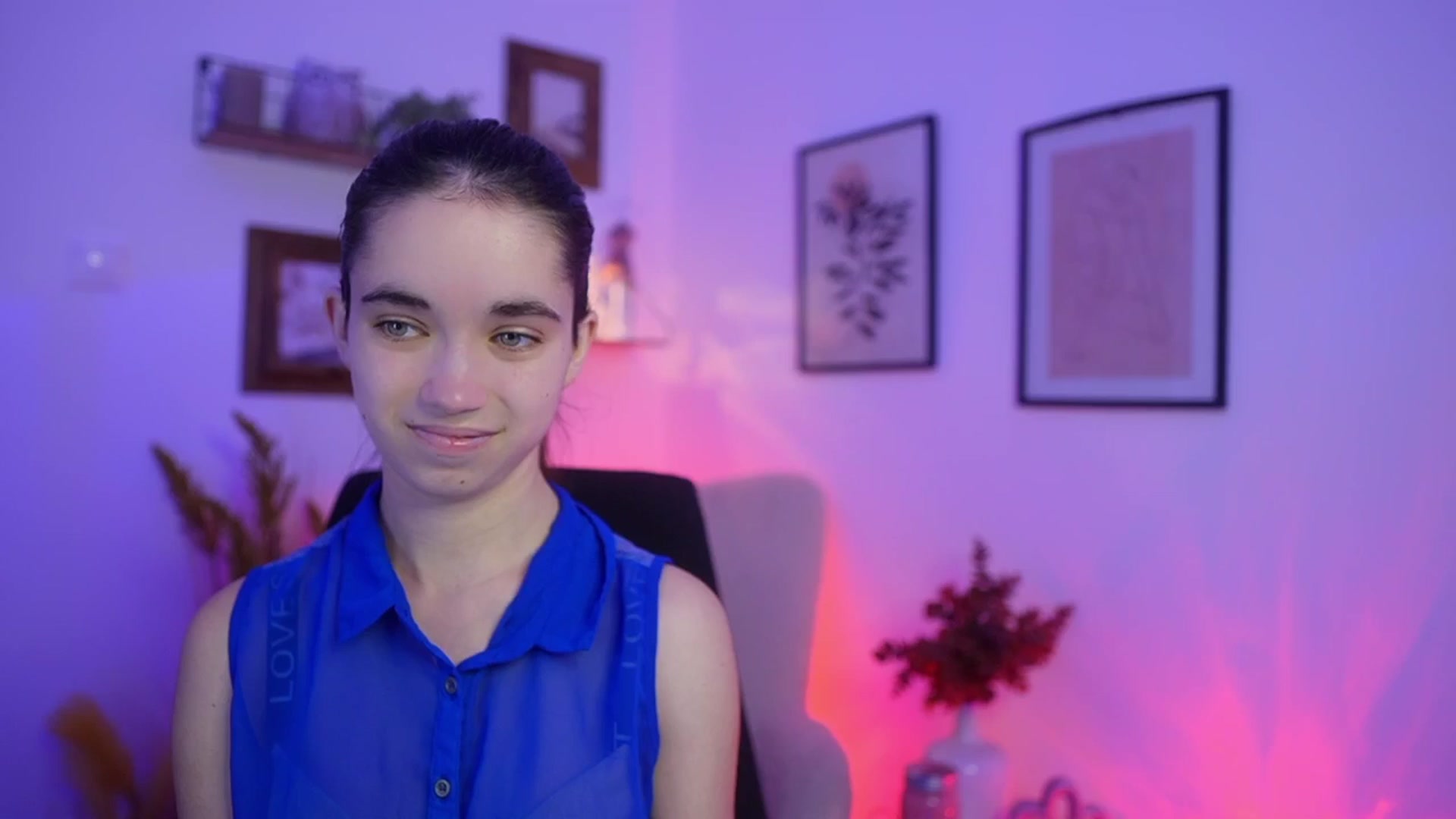Gallery image thumbnail from Gia_Paige18's myfreecams stream on, 11/27/2025, 17:53 image 6 of 20