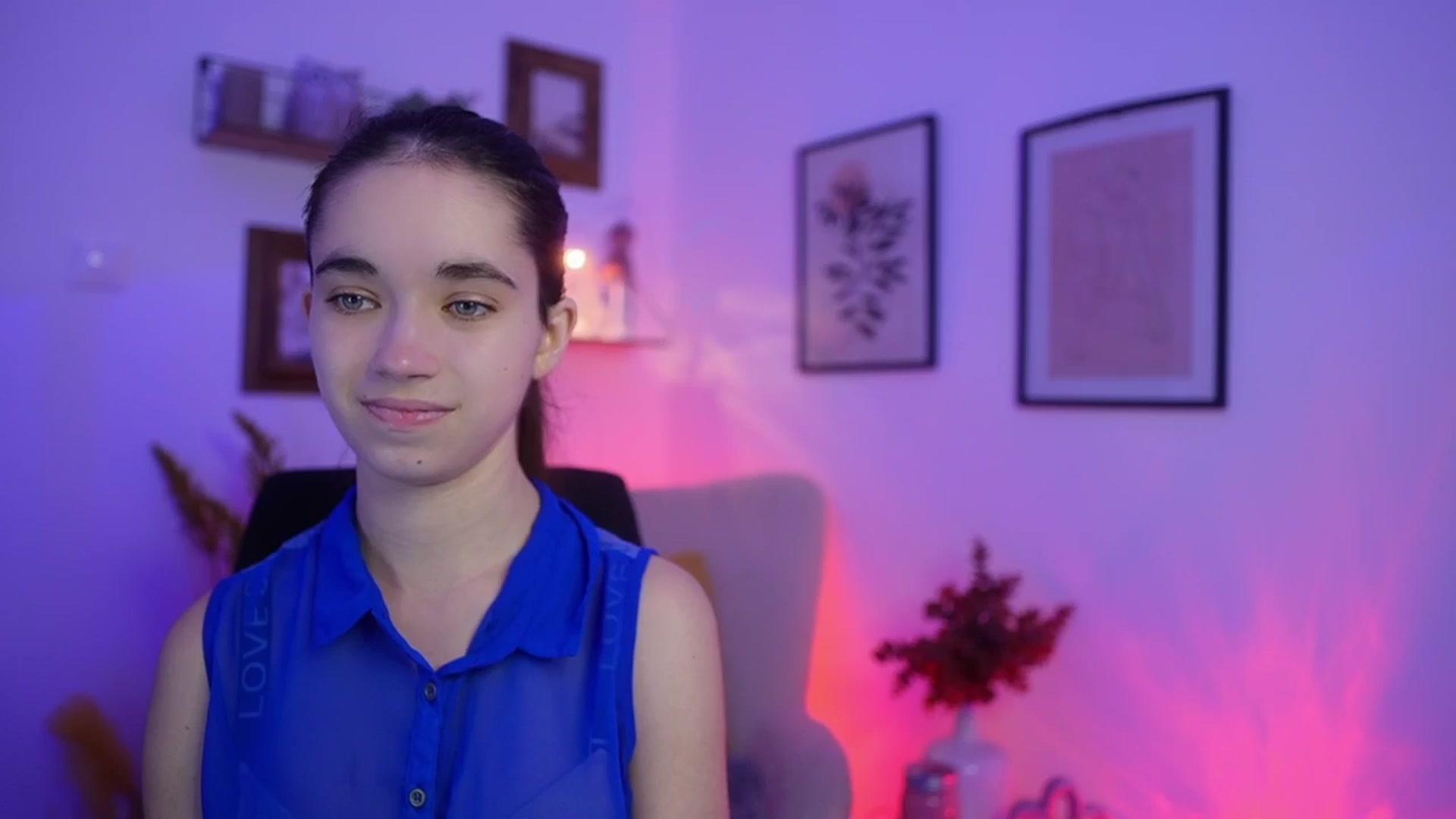 Gallery image thumbnail from Gia_Paige18's myfreecams stream on, 11/27/2025, 17:53 image 2 of 20