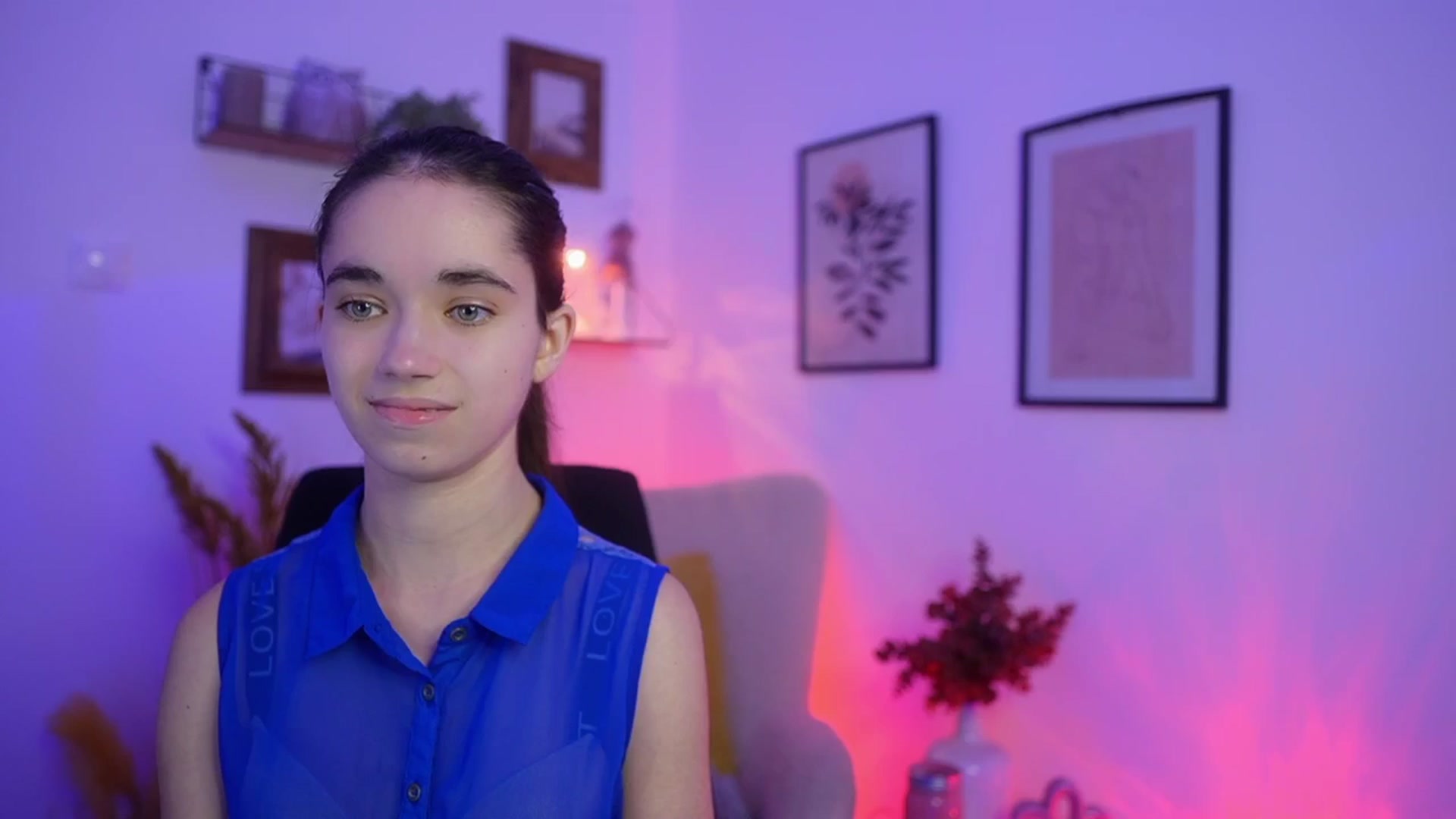 Gallery image thumbnail from Gia_Paige18's myfreecams stream on, 11/27/2025, 20:01 image 9 of 20