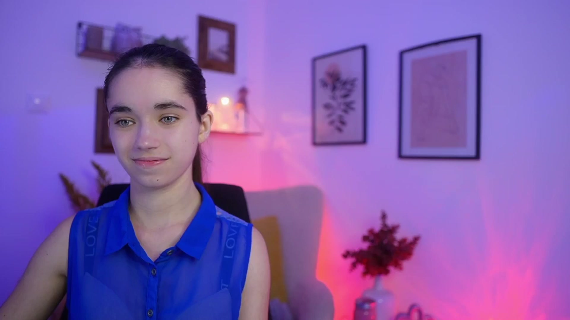 Gallery image thumbnail from Gia_Paige18's myfreecams stream on, 11/27/2025, 20:01 image 8 of 20