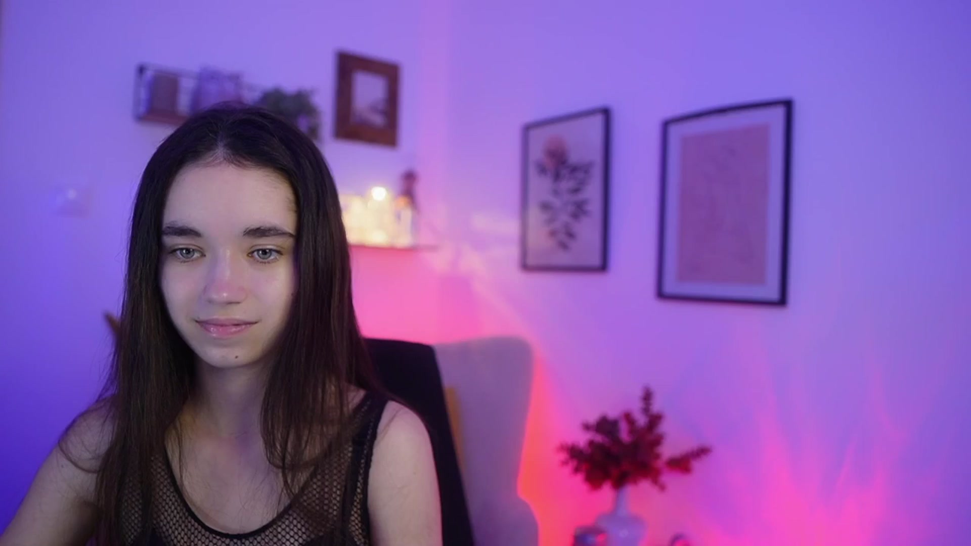 Gallery image thumbnail from Gia_Paige18's myfreecams stream on, 11/28/2025, 17:41 image 13 of 20