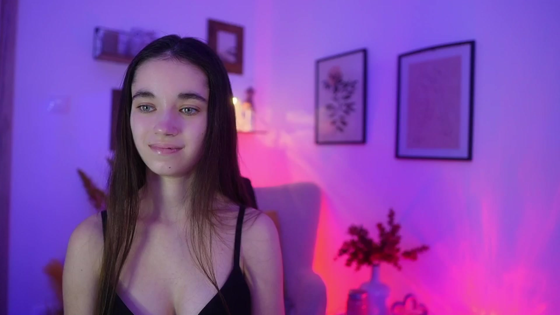 Gallery image thumbnail from Gia_Paige18's myfreecams stream on, 11/30/2025, 02:45 image 9 of 20