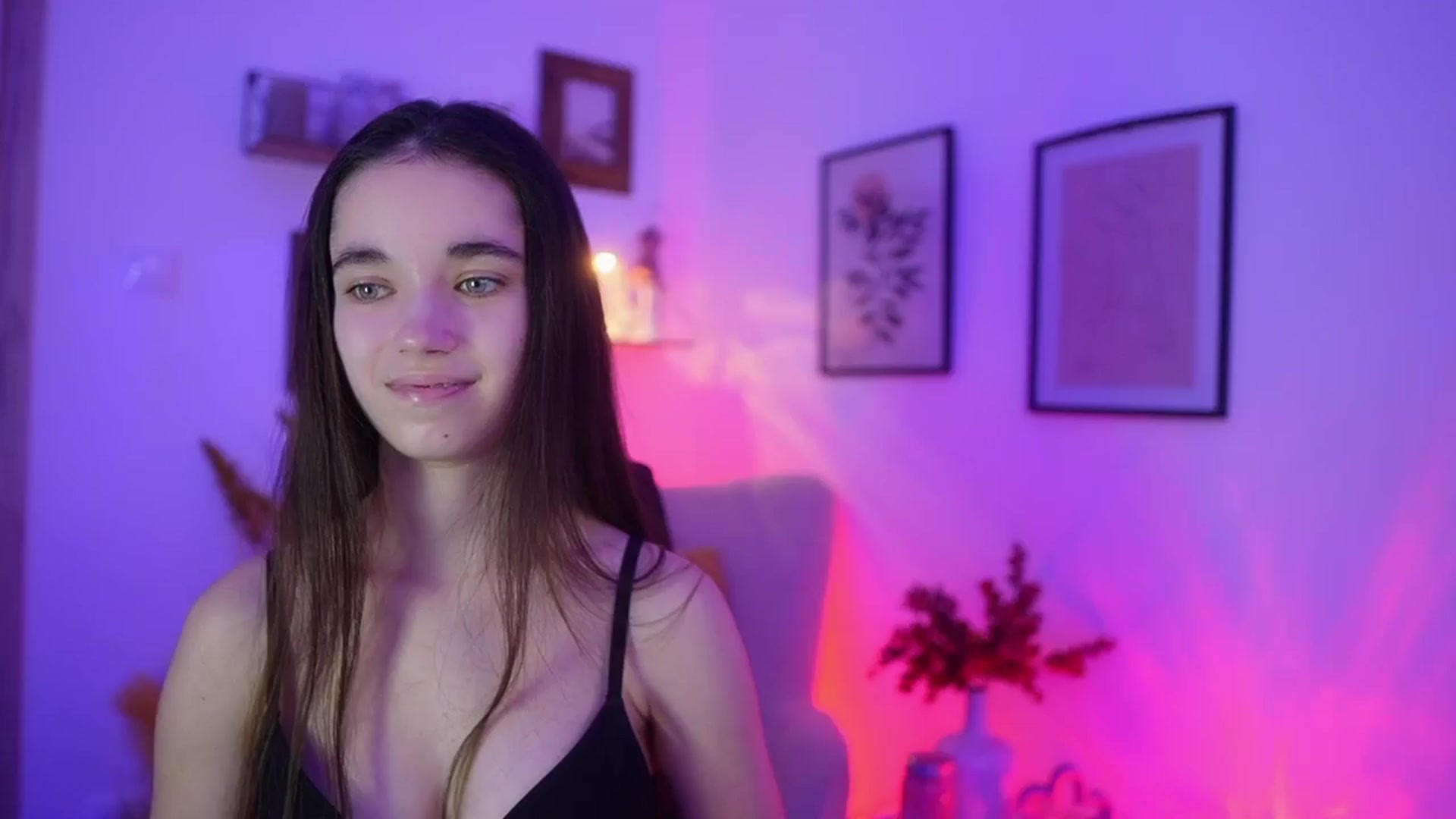 Gallery image thumbnail from Gia_Paige18's myfreecams stream on, 11/30/2025, 02:45 image 13 of 20