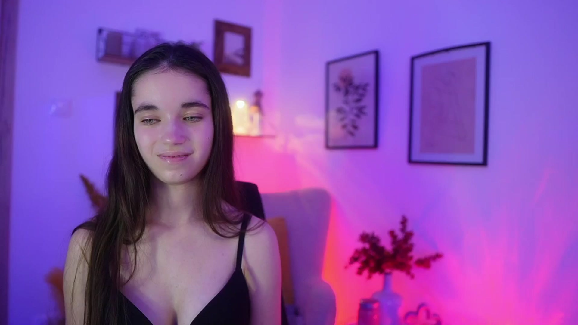 Gallery image thumbnail from Gia_Paige18's myfreecams stream on, 11/30/2025, 03:13 image 19 of 20