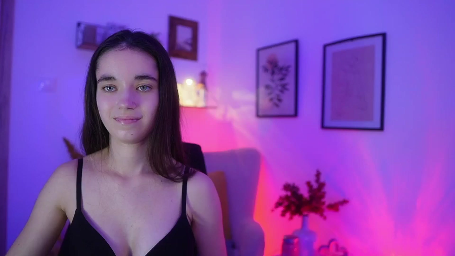 Gallery image thumbnail from Gia_Paige18's myfreecams stream on, 11/30/2025, 03:13 image 9 of 20