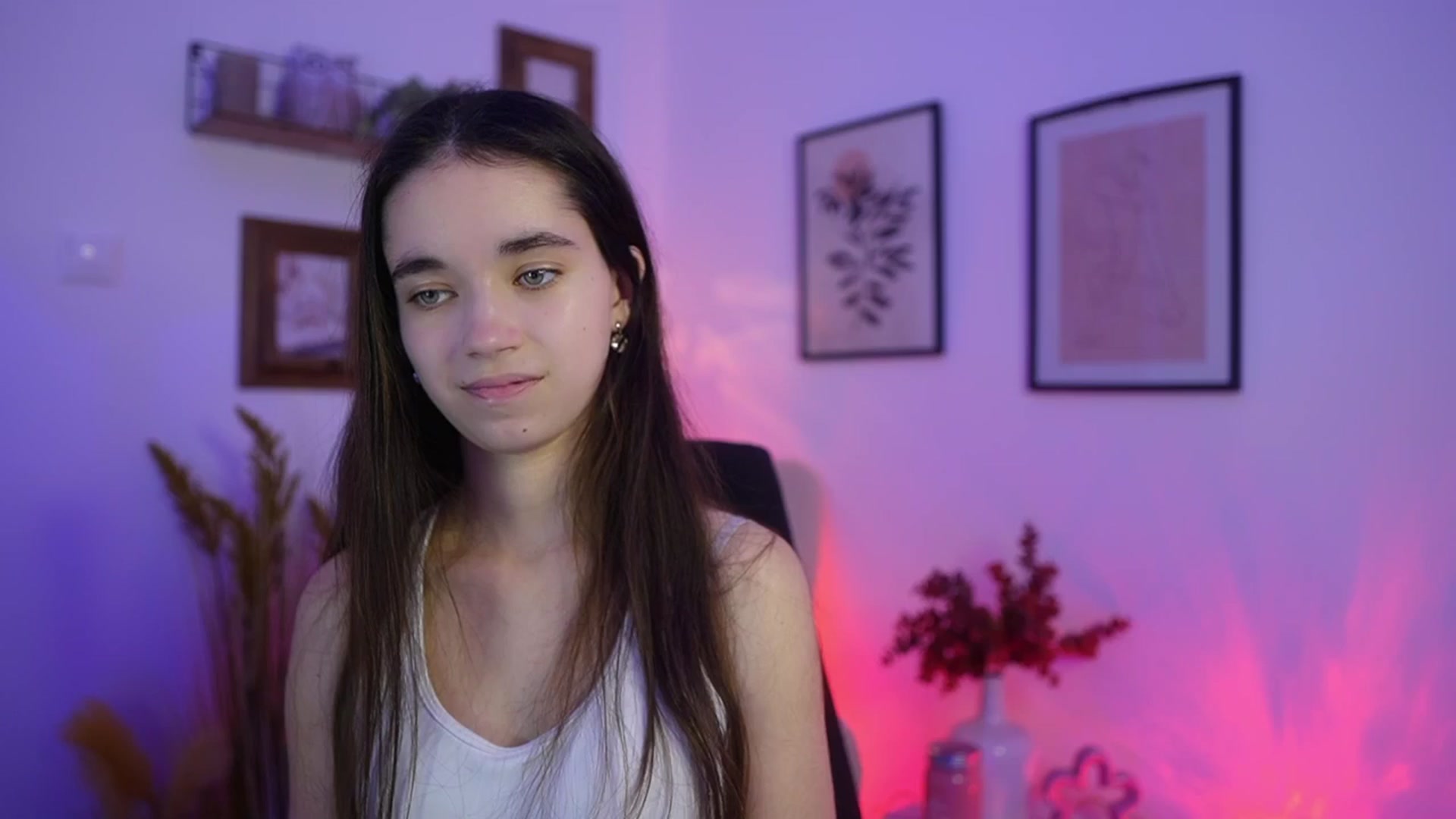 Gallery image thumbnail from Gia_Paige18's myfreecams stream on, 11/30/2025, 16:54 image 8 of 20
