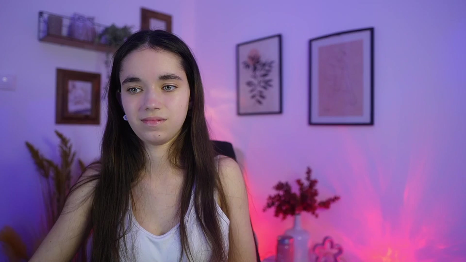 Gallery image thumbnail from Gia_Paige18's myfreecams stream on, 11/30/2025, 20:49 image 16 of 20