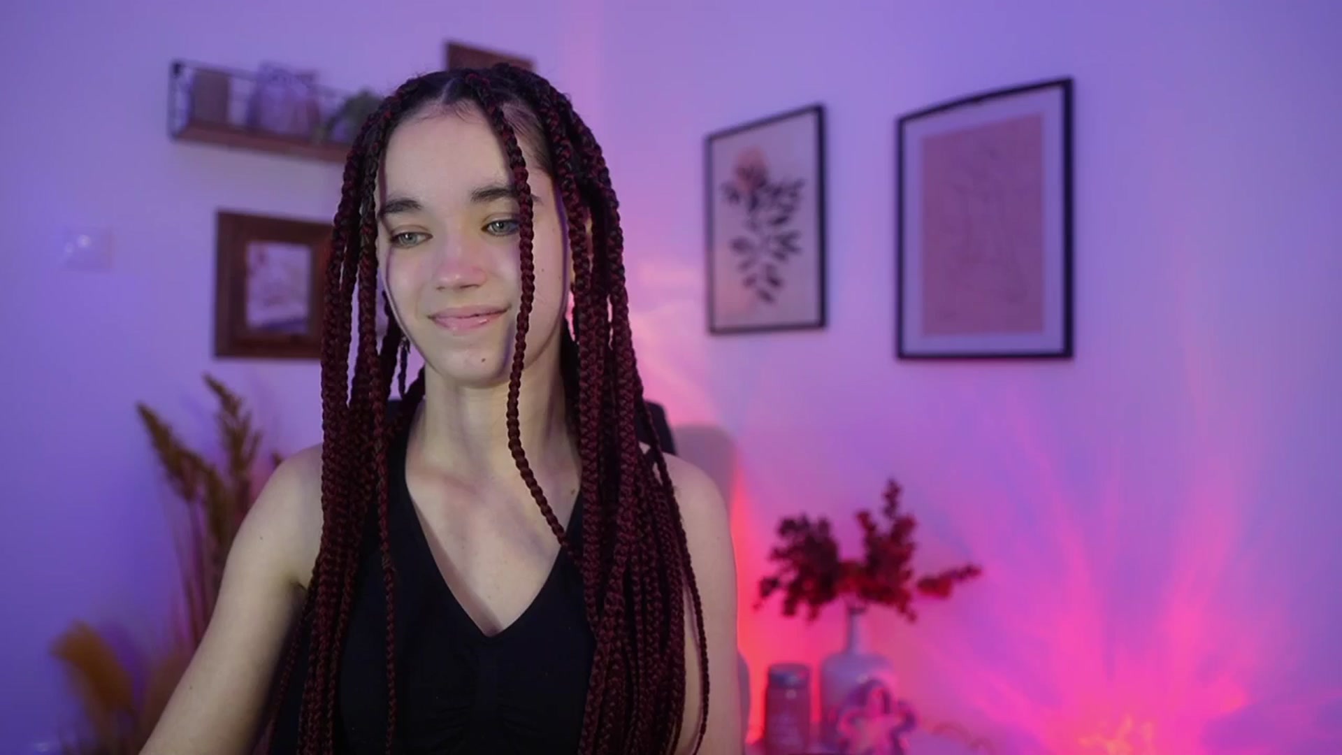 Gallery image thumbnail from Gia_Paige18's myfreecams stream on, 12/06/2025, 14:31 image 15 of 20