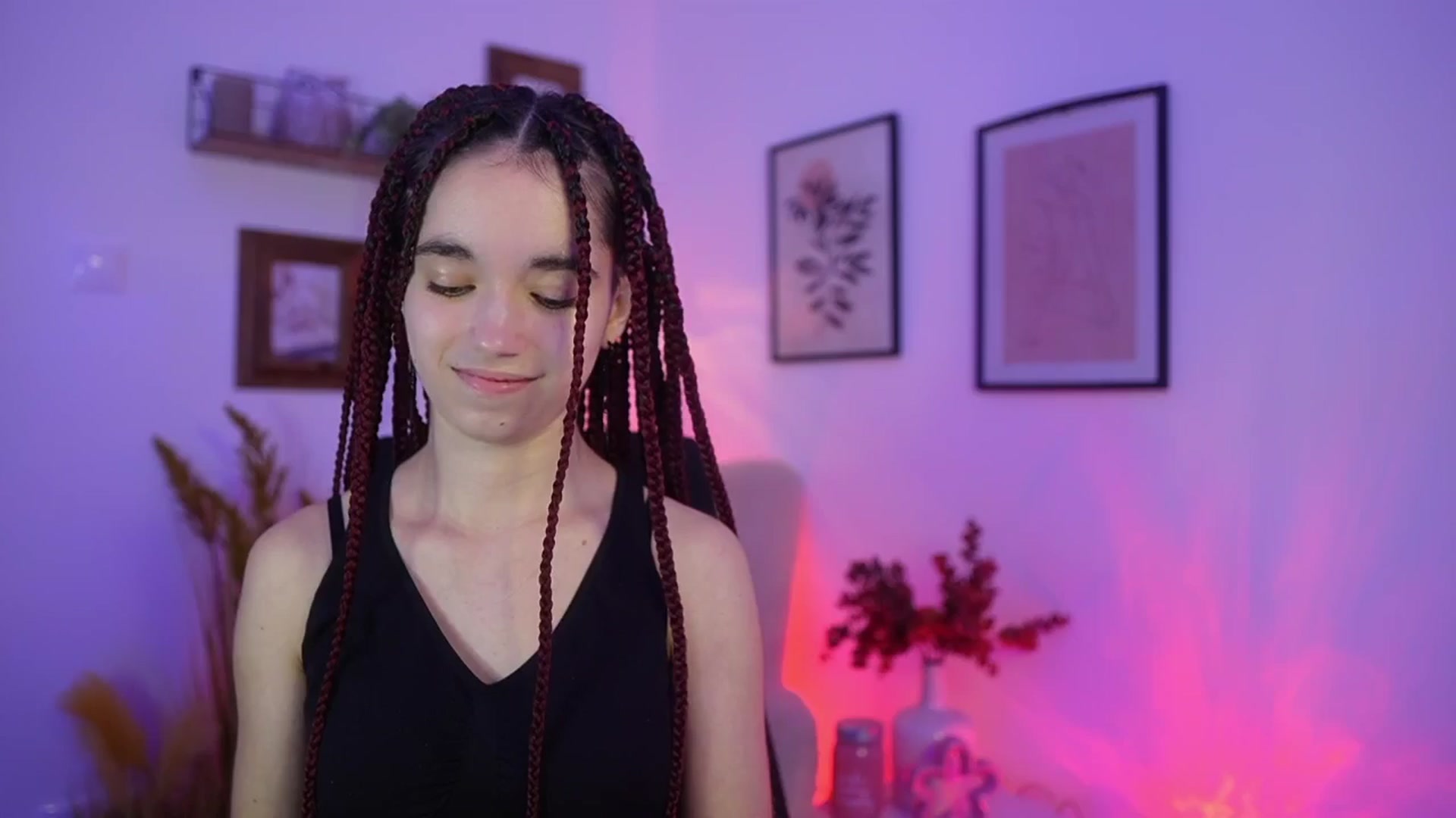 Gallery image thumbnail from Gia_Paige18's myfreecams stream on, 12/06/2025, 19:07 image 18 of 20