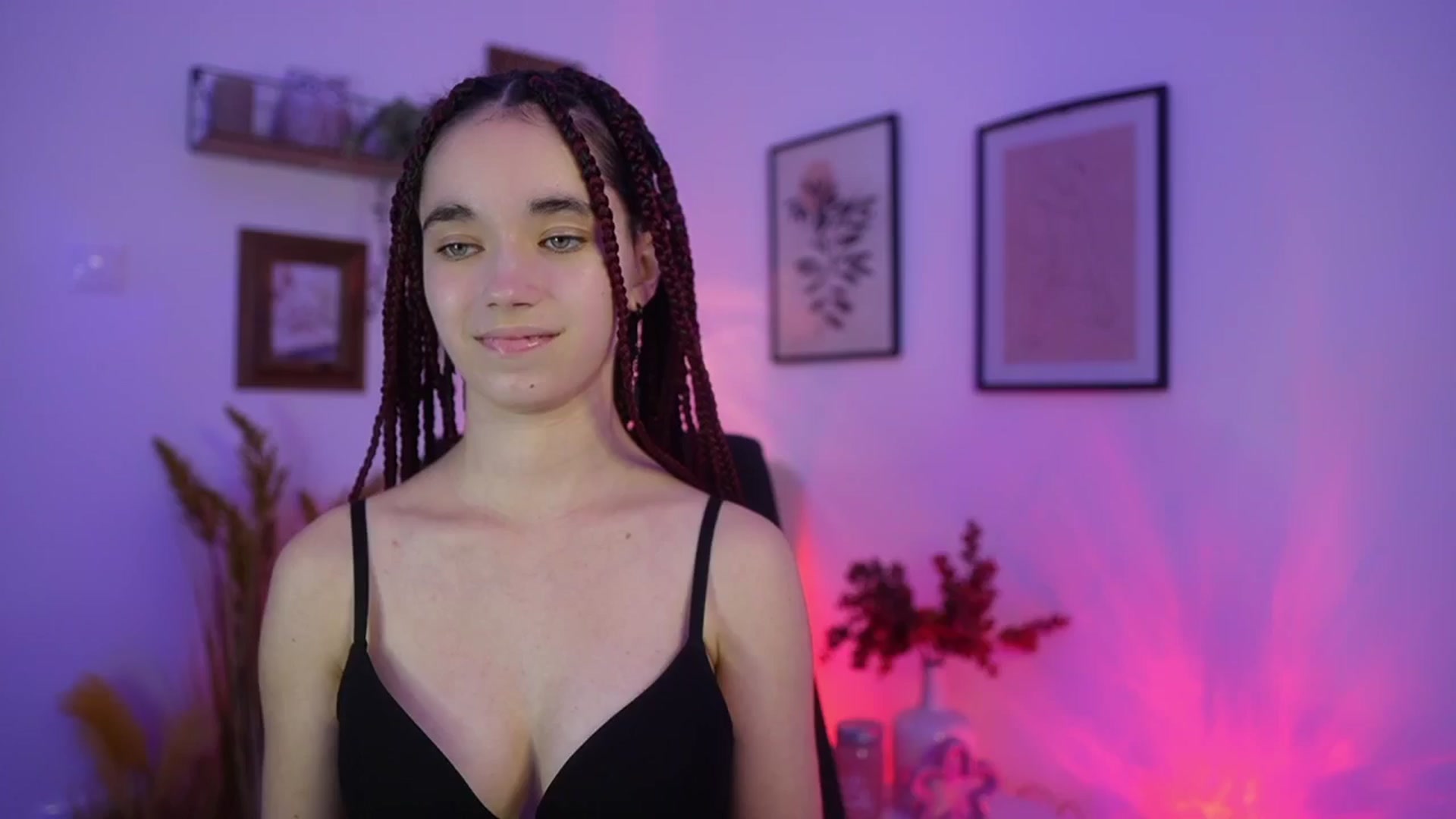 Gallery image thumbnail from Gia_Paige18's myfreecams stream on, 12/06/2025, 19:07 image 8 of 20