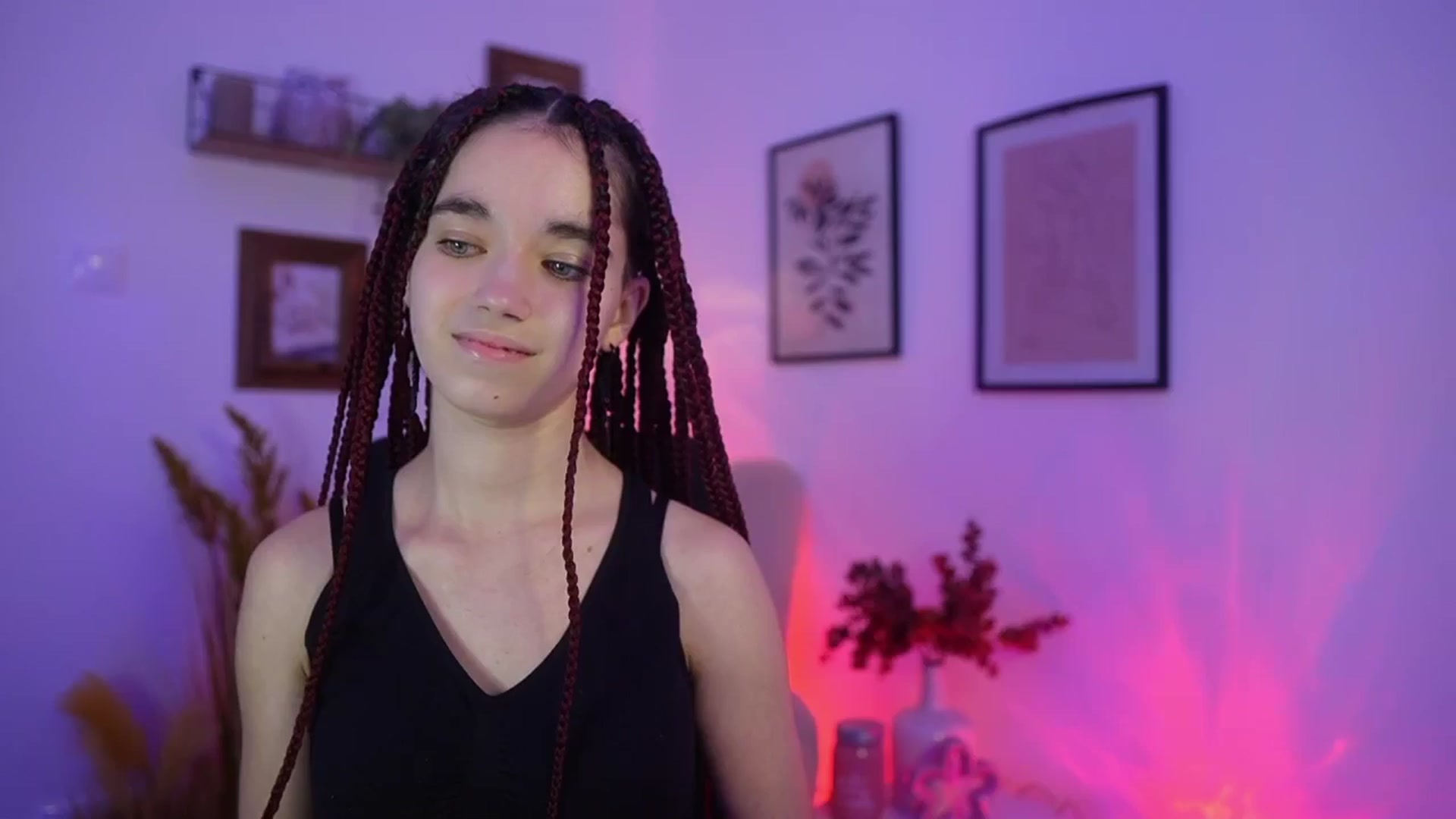 Gallery image thumbnail from Gia_Paige18's myfreecams stream on, 12/06/2025, 19:07 image 17 of 20