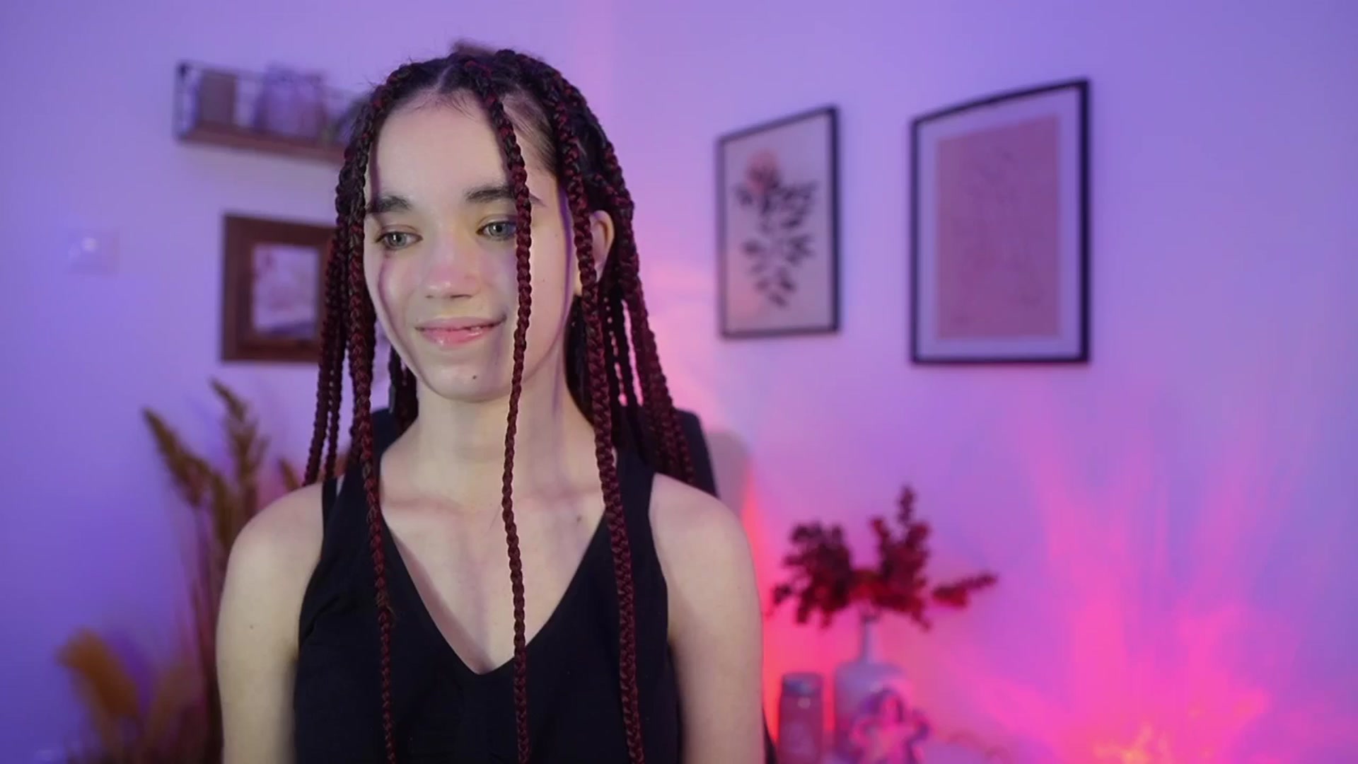 Gallery image thumbnail from Gia_Paige18's myfreecams stream on, 12/06/2025, 19:07 image 15 of 20